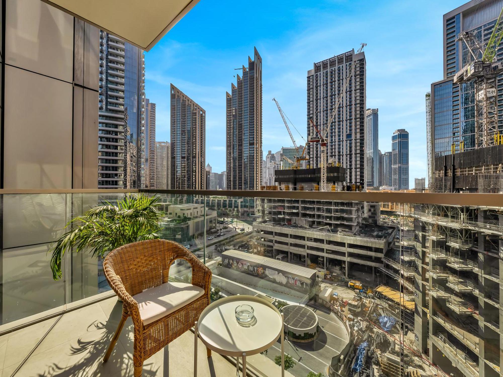 Apartment Grande Signature,1 Bdr, 4 Guests, Burj Khalifa Infinity Pool, Mall