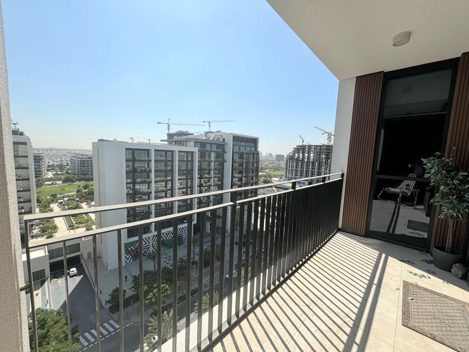 Charming 3 Bedrooms In Hills Appartement