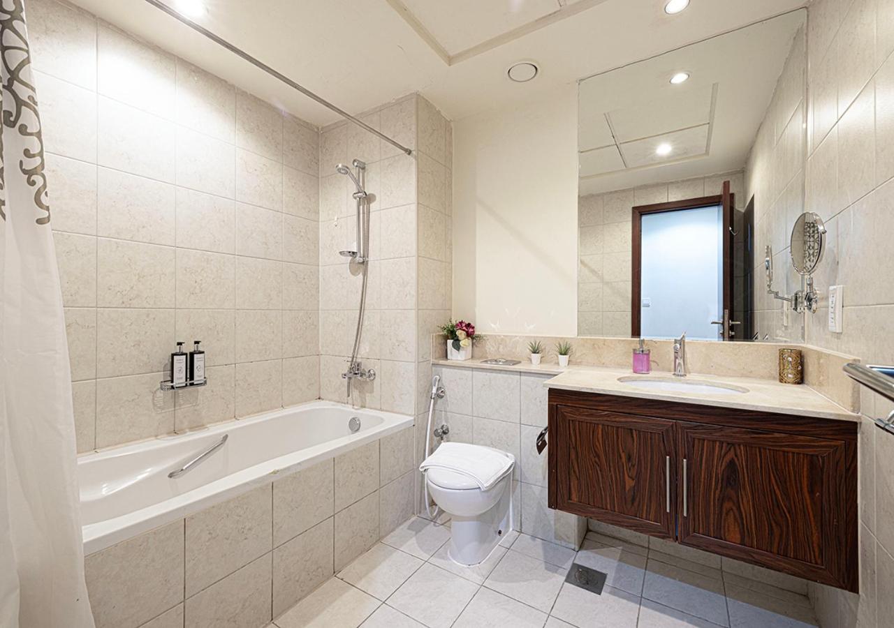 Stunning 2 Bedroom Burj Khalifa Fountain Views Dubaï