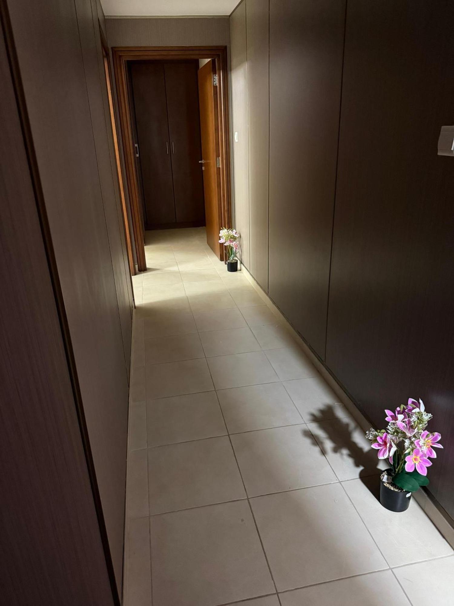 5 Min To Mall Downtown Dormitory M & F Dubai