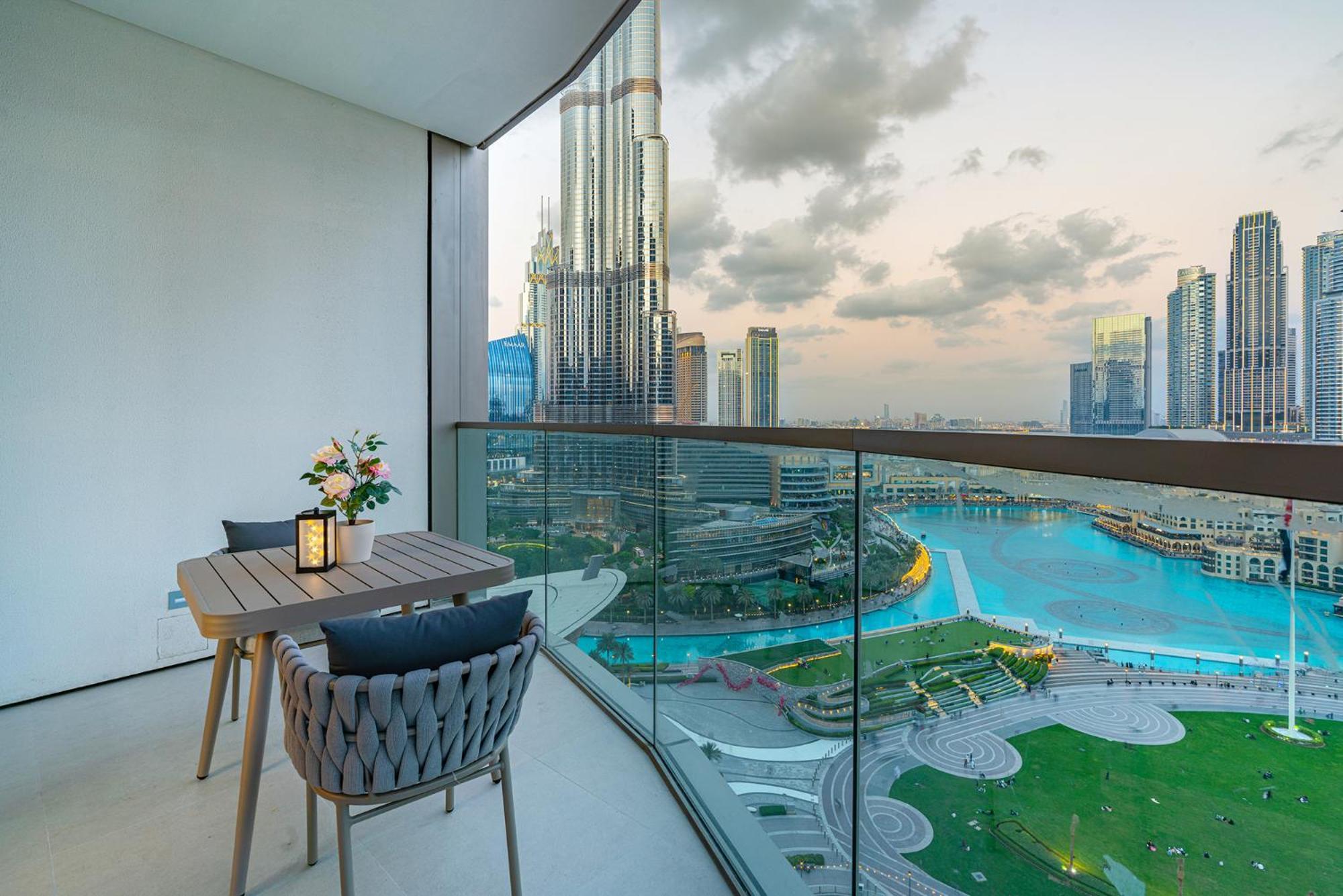 Iconic Views - Exclusive Burj Khalifa & Fountain Views From Every Angle - 1705 *