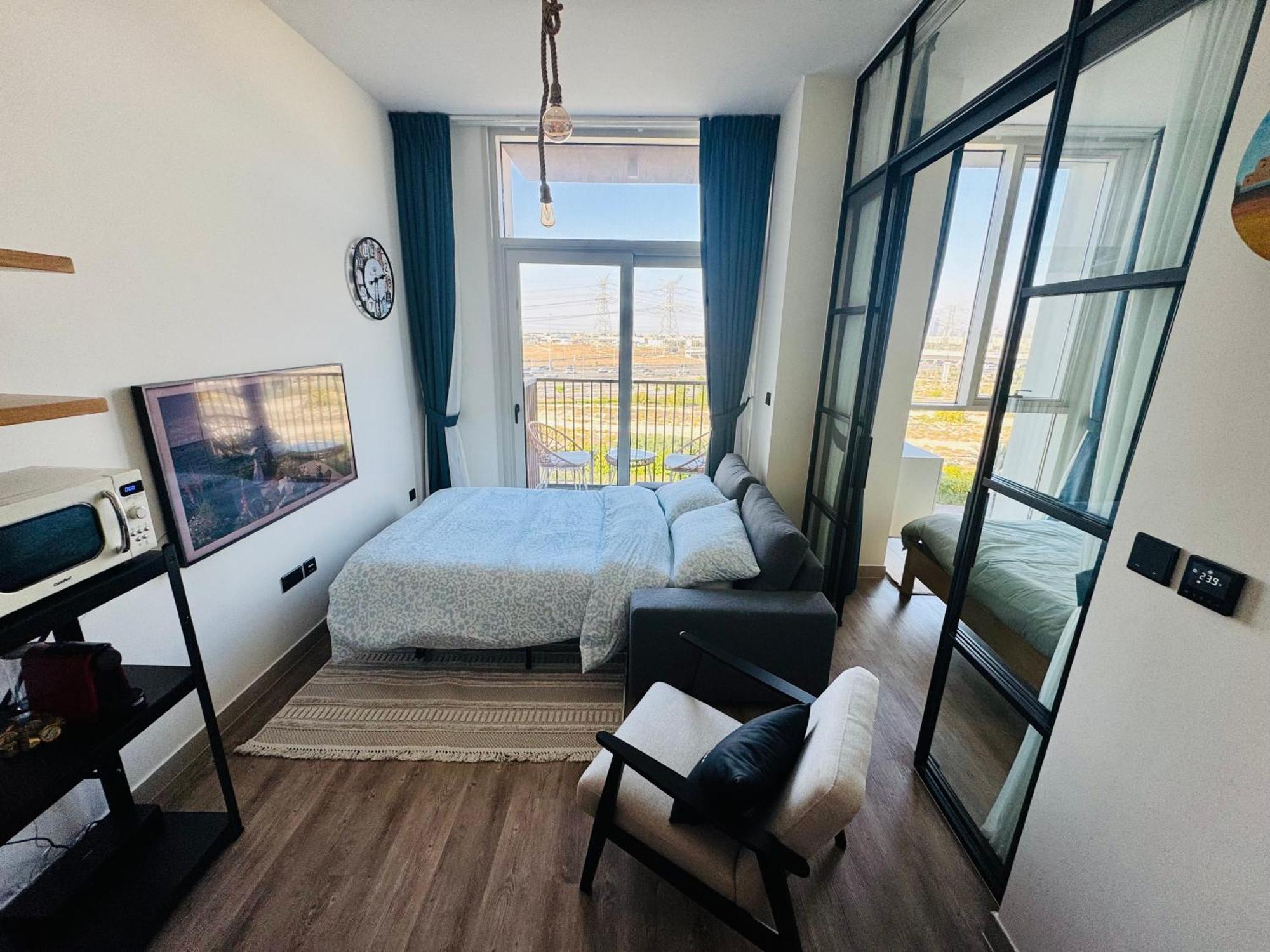 Sunny 1 Bedroom In Hills Estate Appartement *