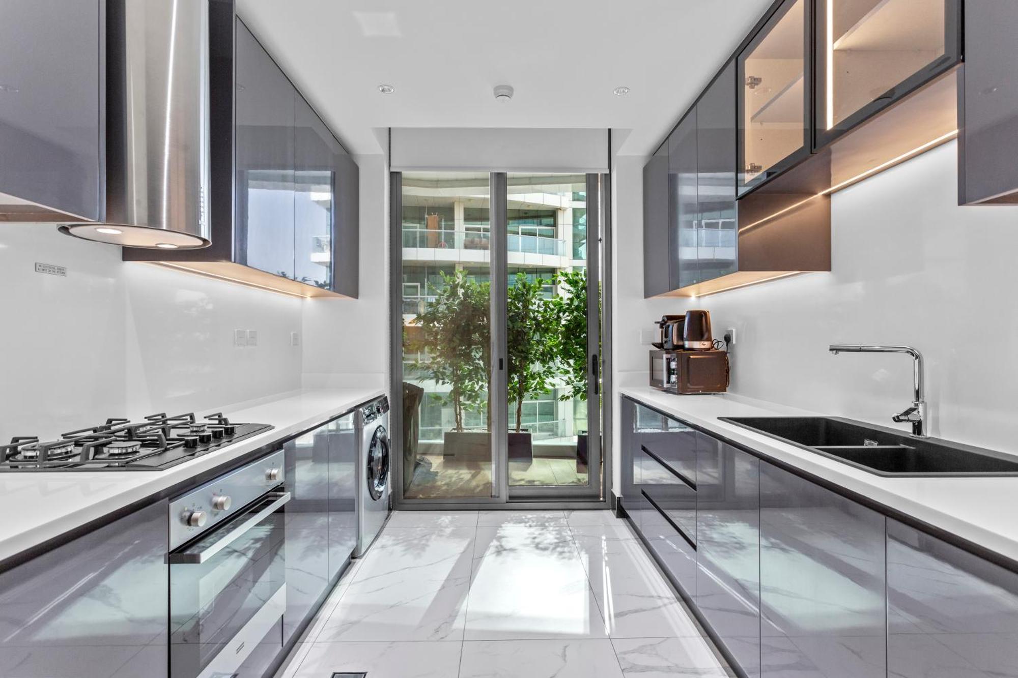 Lush Living With Jacuzzi And Burj Khalifa View Dubaï