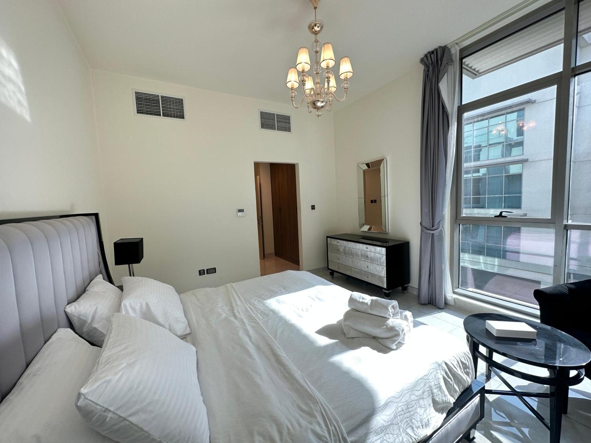 Stunning 1-bedroom In The Polo Residence, Meydan Apartamento Dubai