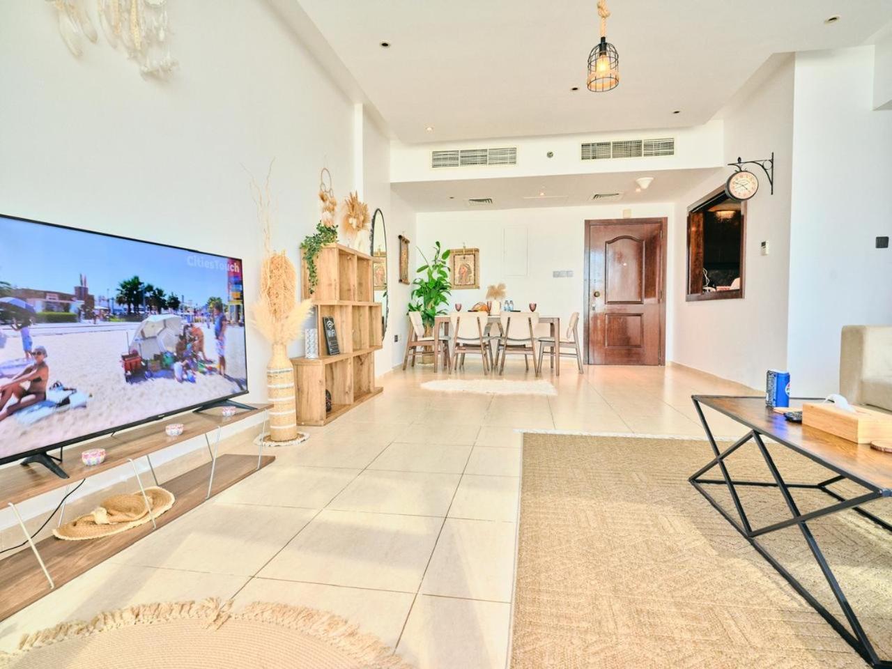 Wonderful Two Bed With Full Marina View Appartamento *