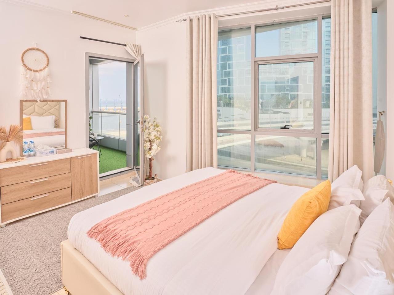 Appartamento Wonderful Two Bed With Full Marina View