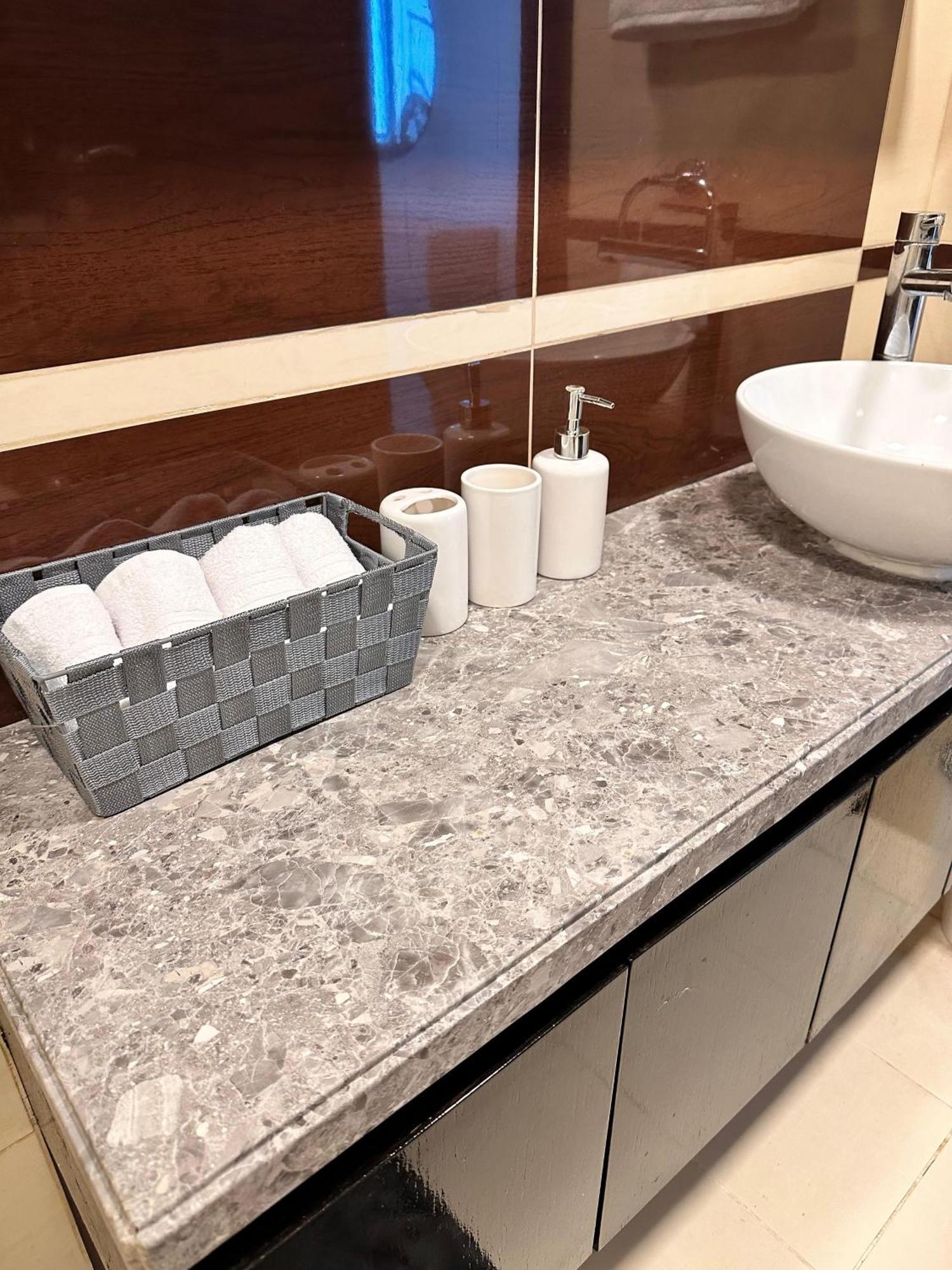 Wonderful Two Bed With Full Marina View Appartamento Dubai