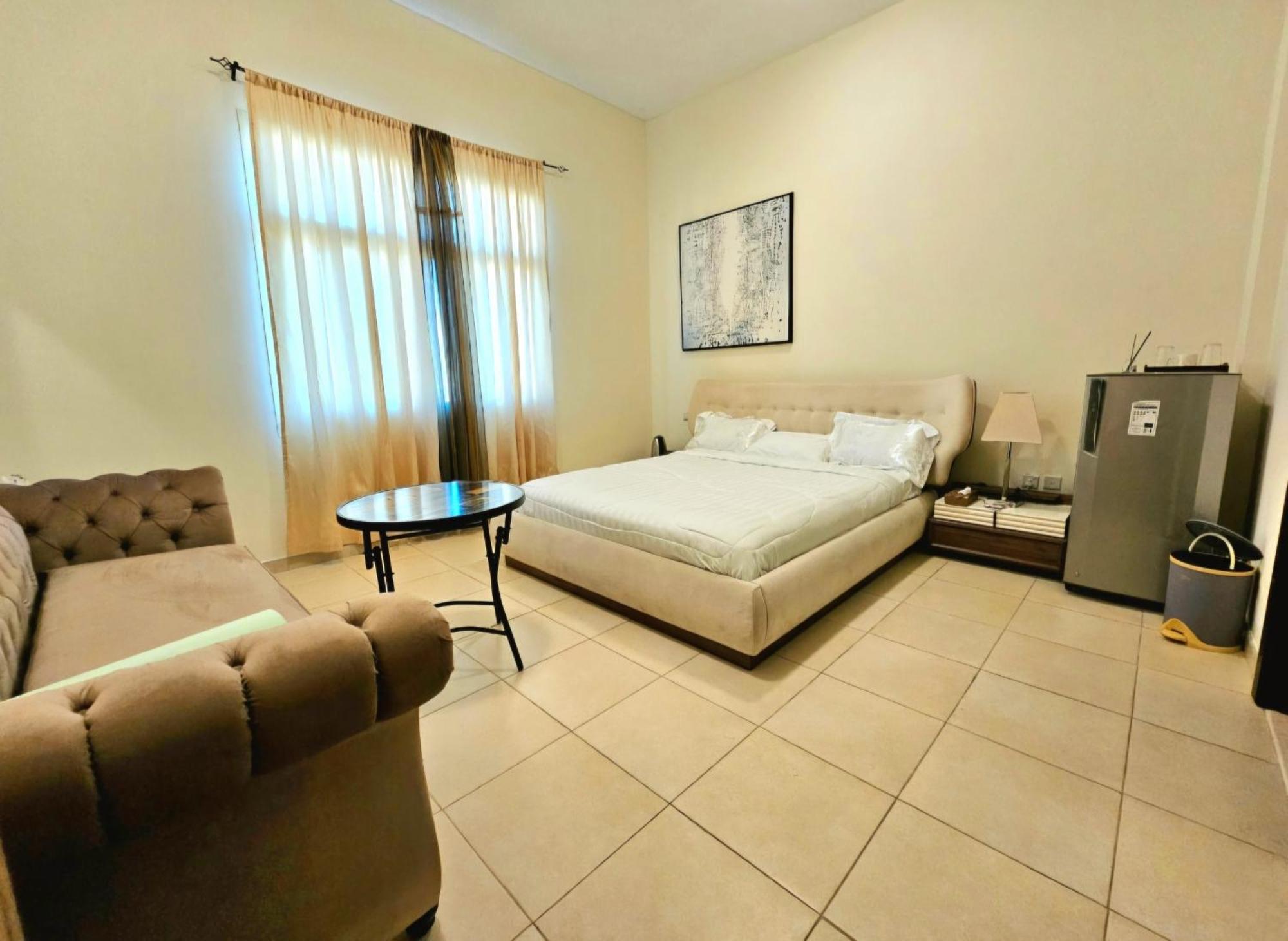 Oima Leasing Gazde/Camere de închiriat Dubai