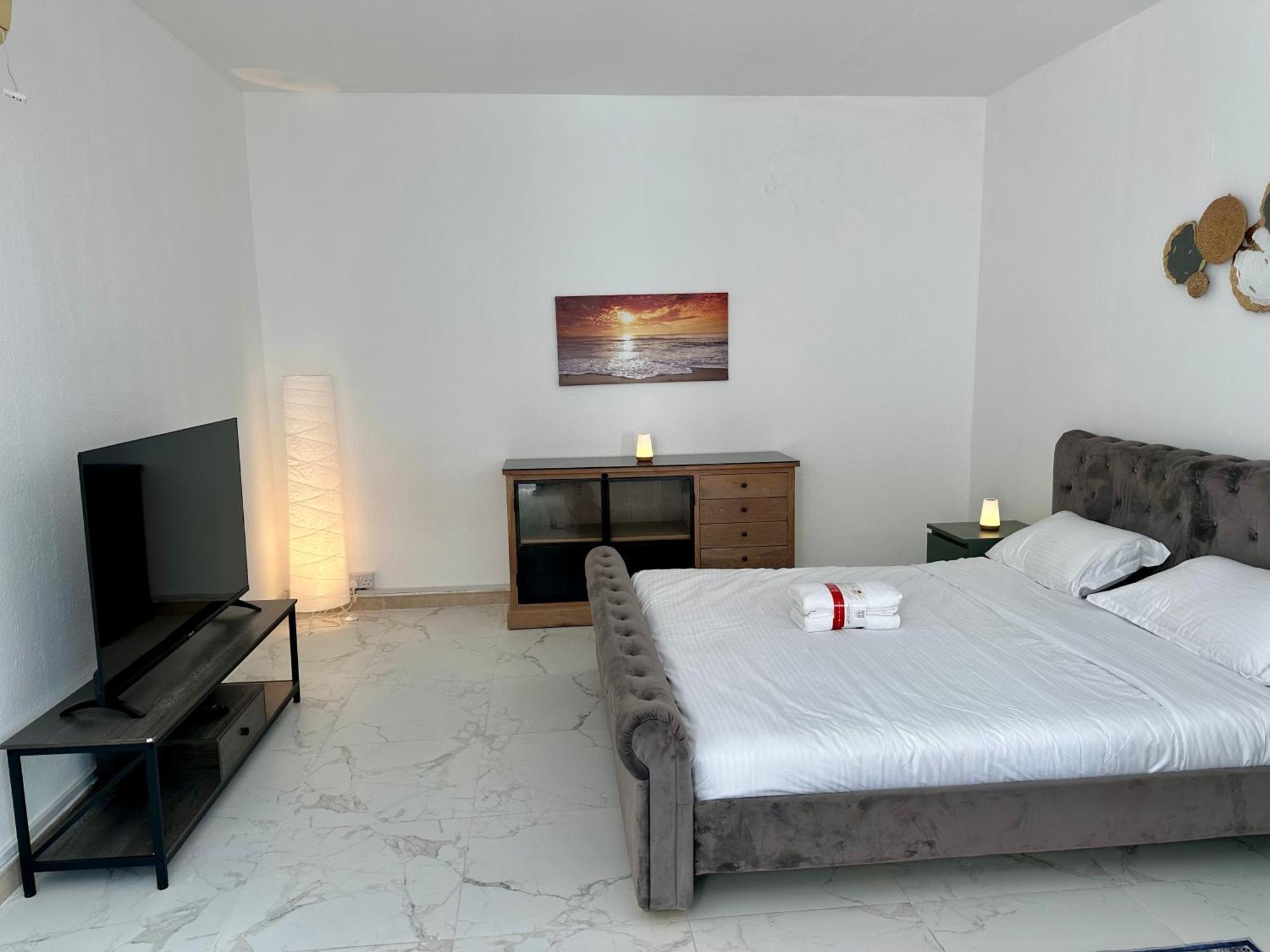 Cozy Private In Jumeirah Near The Maison d'hôtes