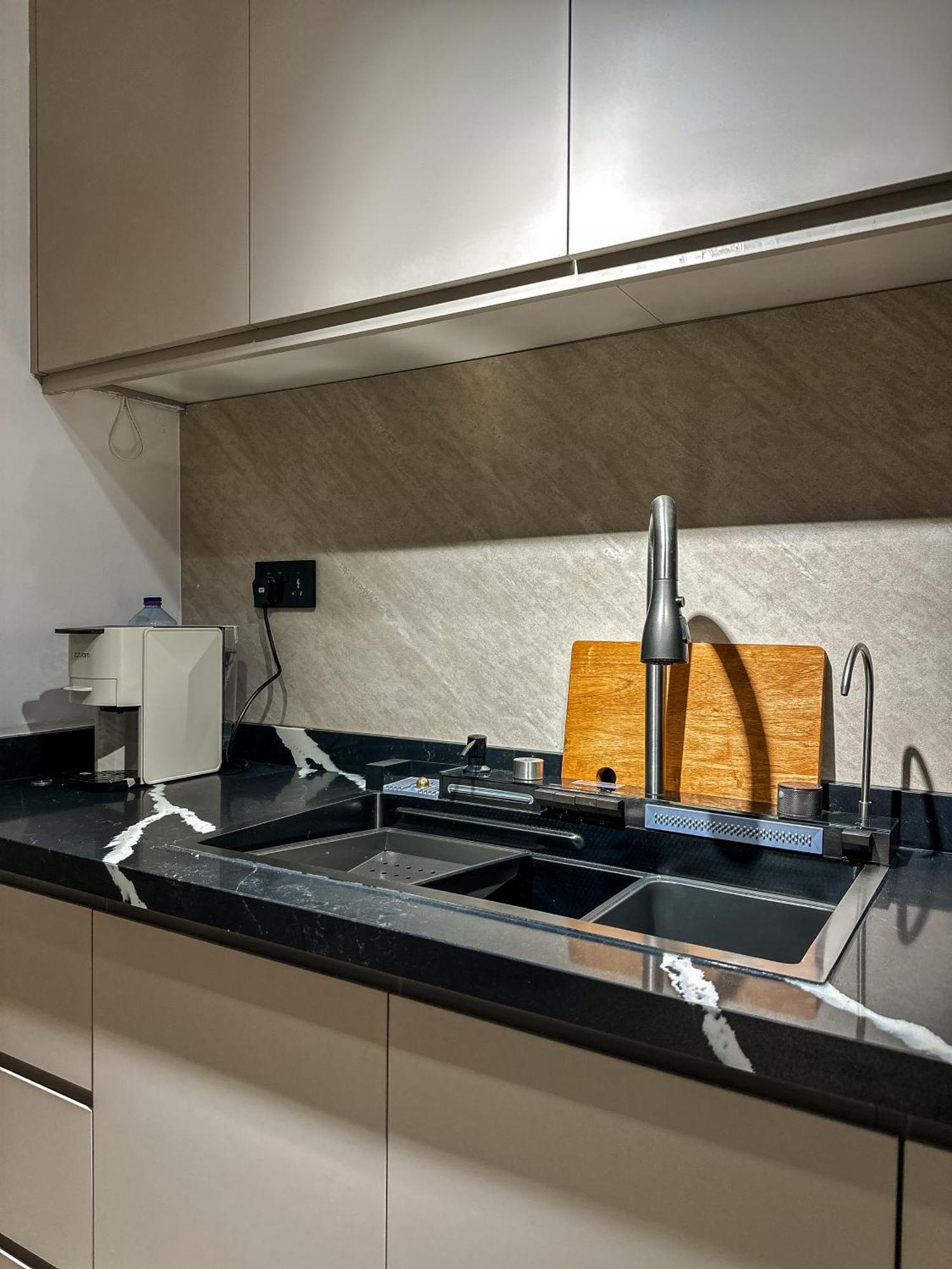Appartement Chic 2br Beachfront At Amwaj 4 Dubai