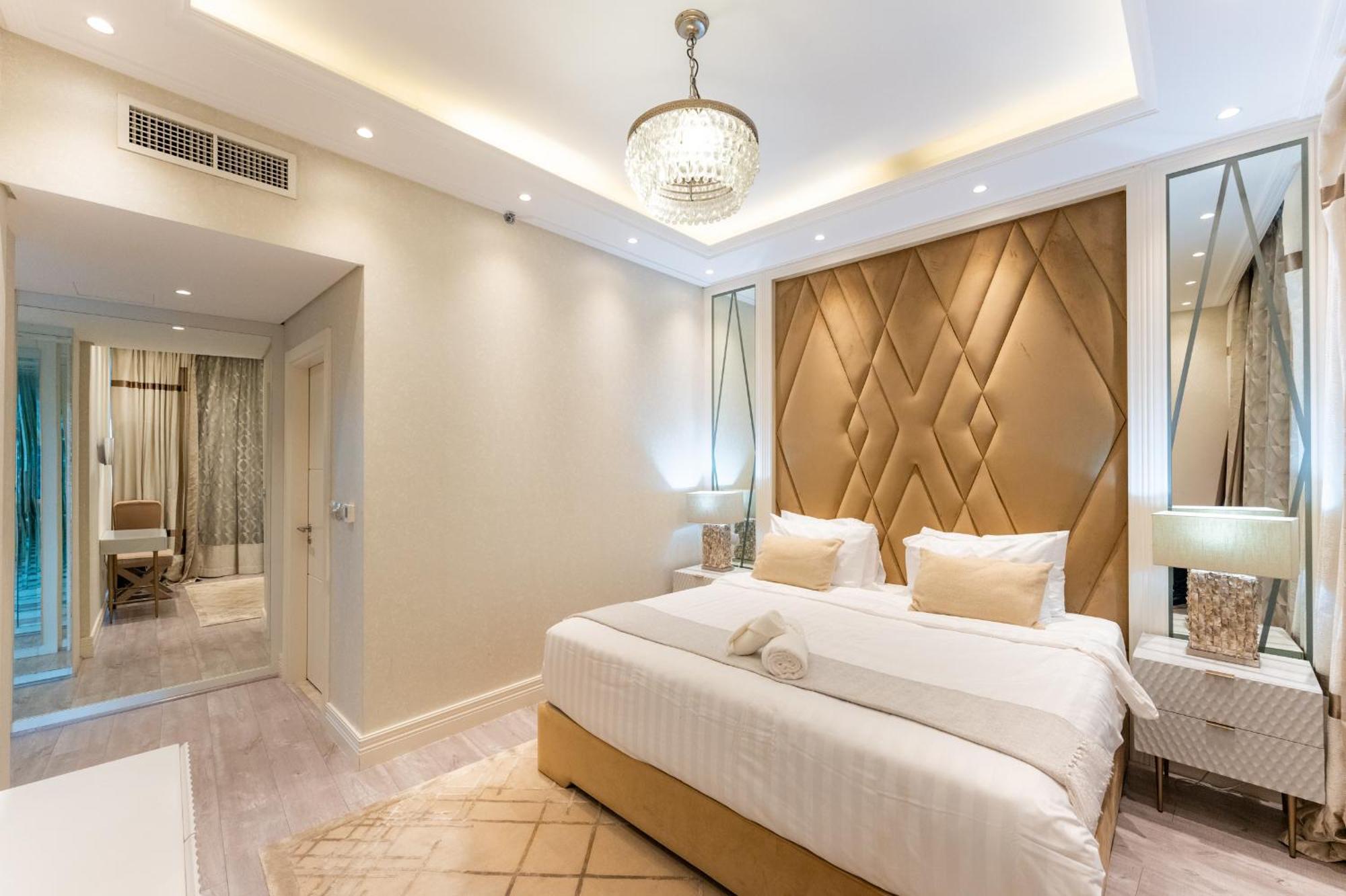 3 Bed With Full Burj Khalifa View In Burj Vista By Dubaï