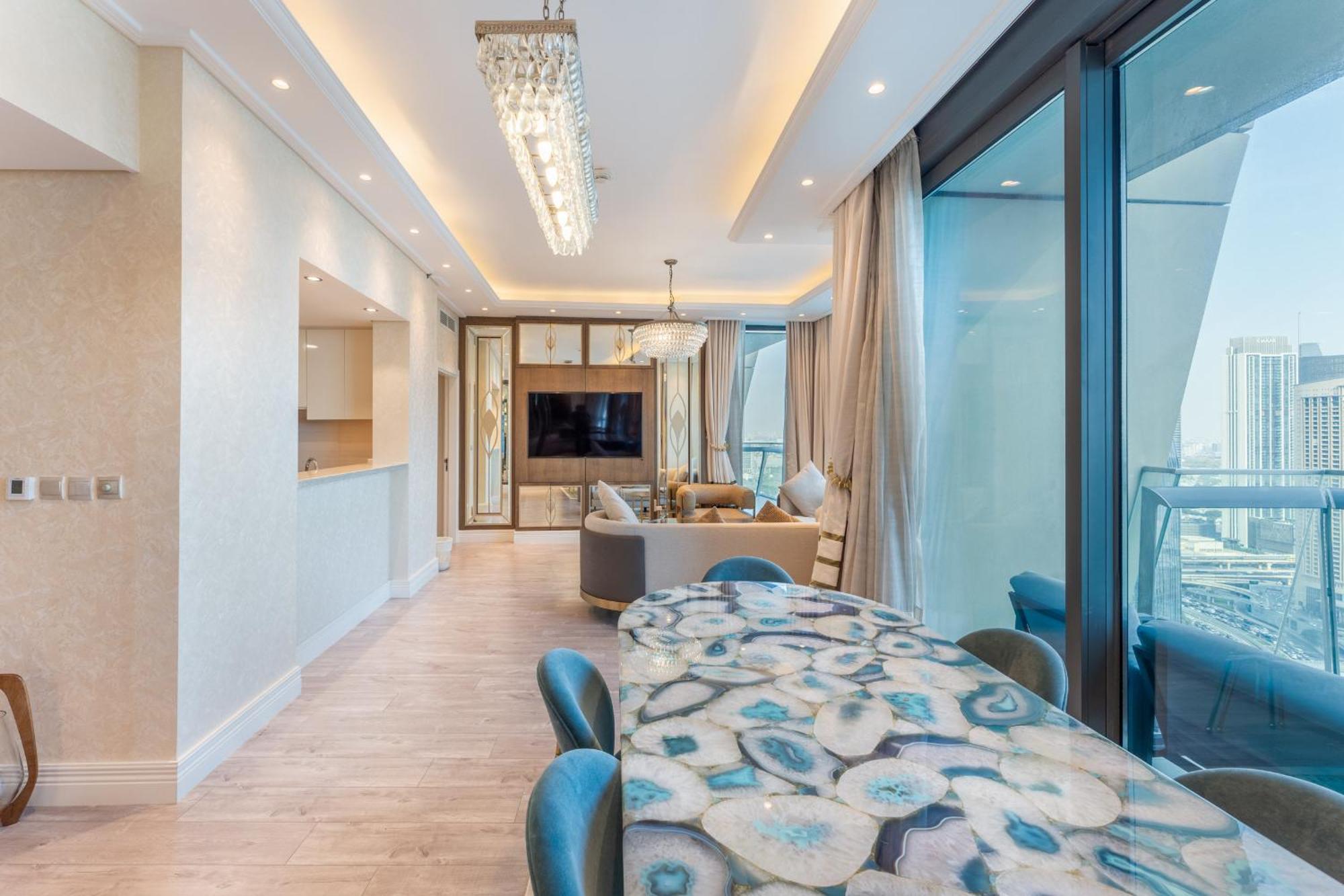 3 Bed With Full Burj Khalifa View In Burj Vista By Dubaï