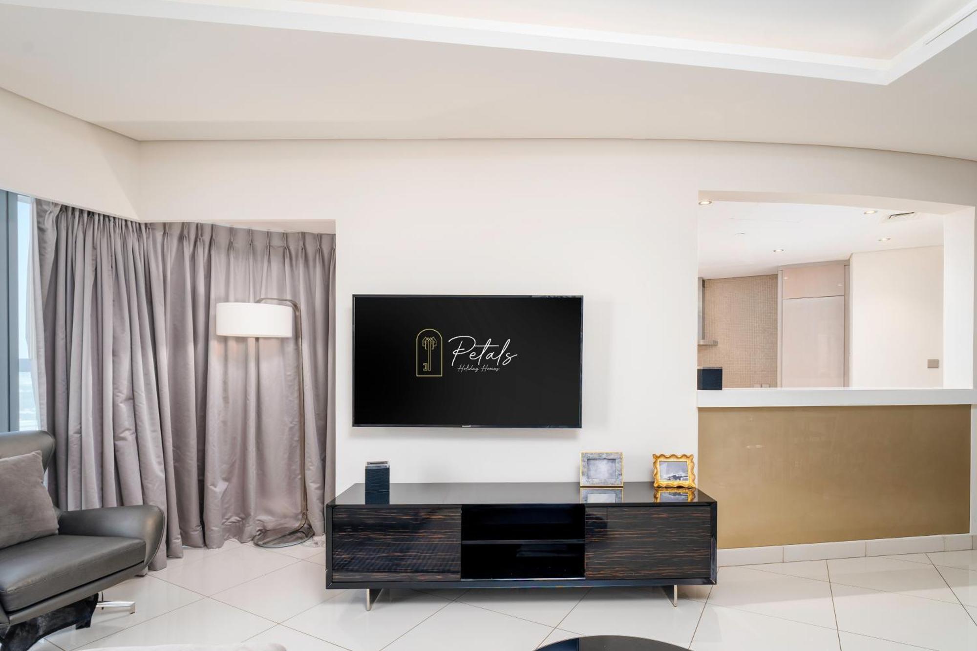 Luxe Living Redefined Spacious 3br Haven In Damac Towers By Paramount, Stunning Views, Elite Amenities Dubaï