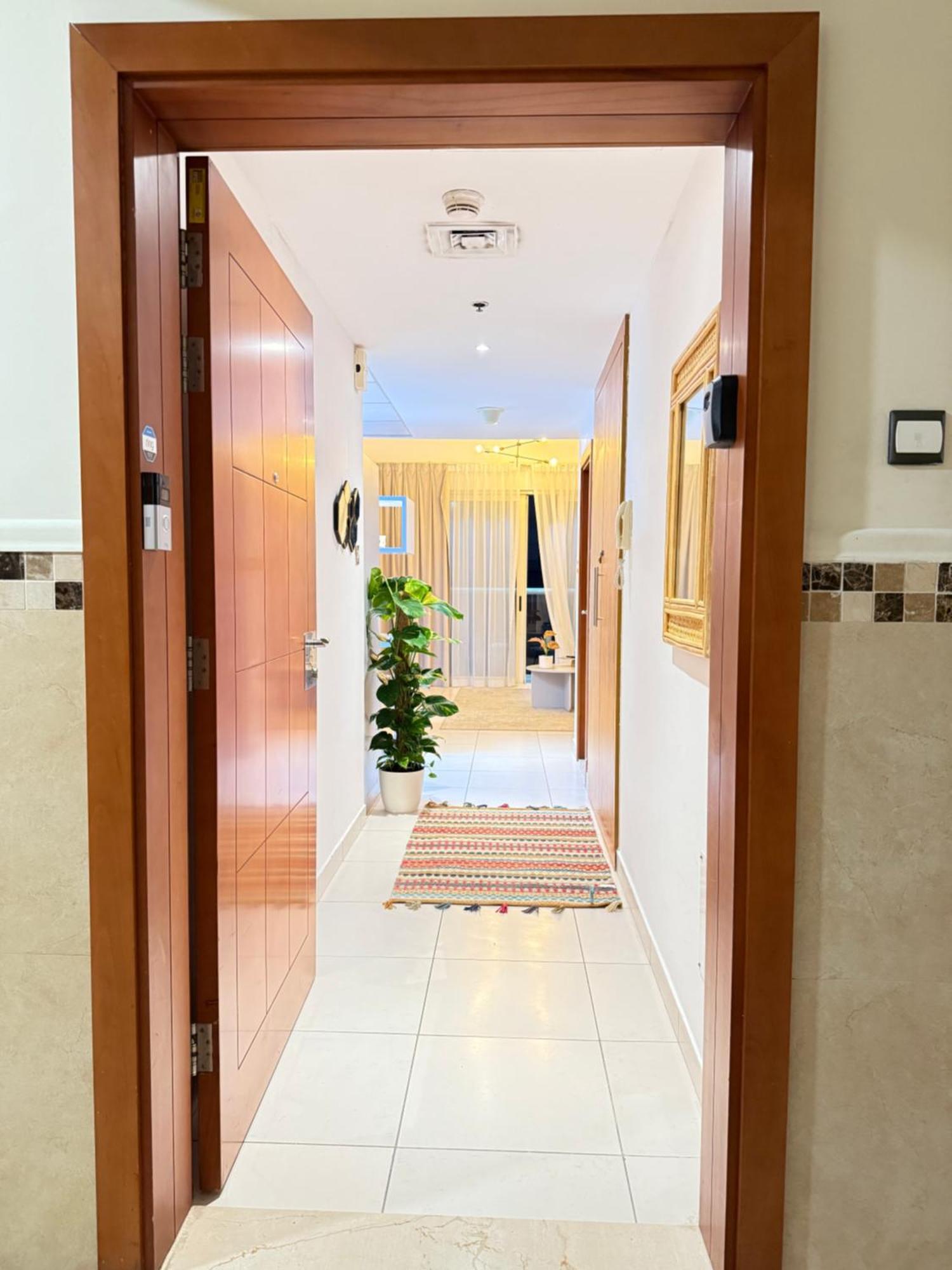 Stunning Marina-view 1 Bed Appartement