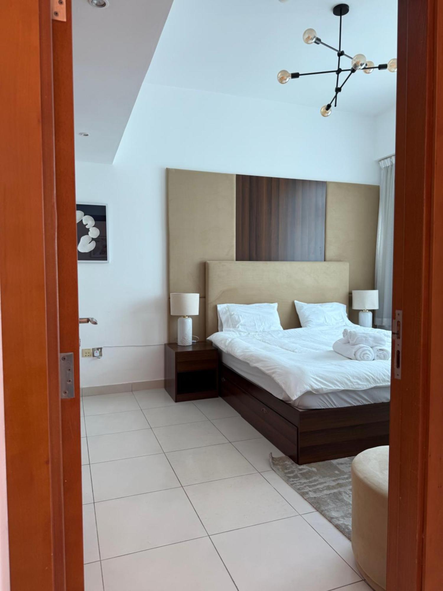 Stunning Marina-view 1 Bed Appartement