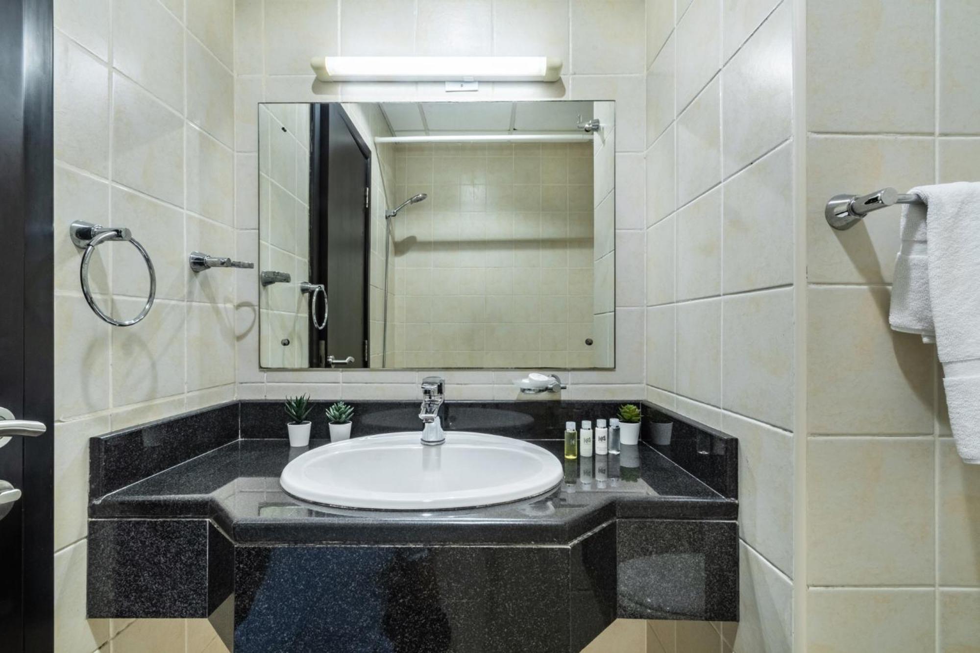 Stunning Hideaway In Marina Appartement Dubaï