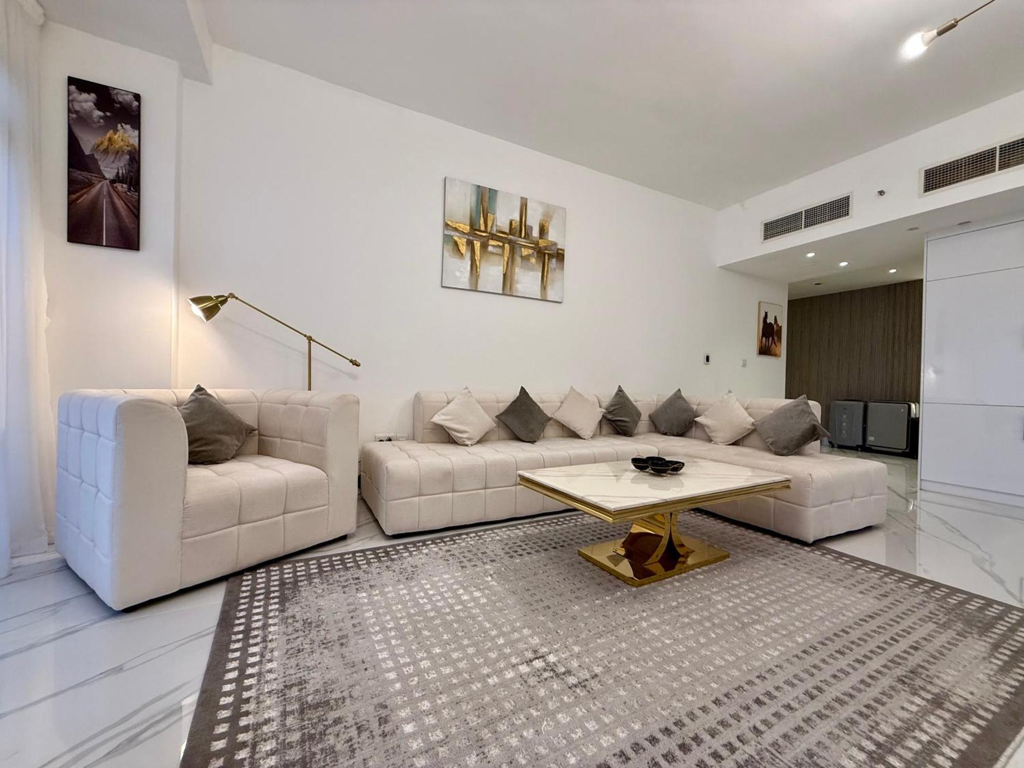 Appartement Front In Jbr