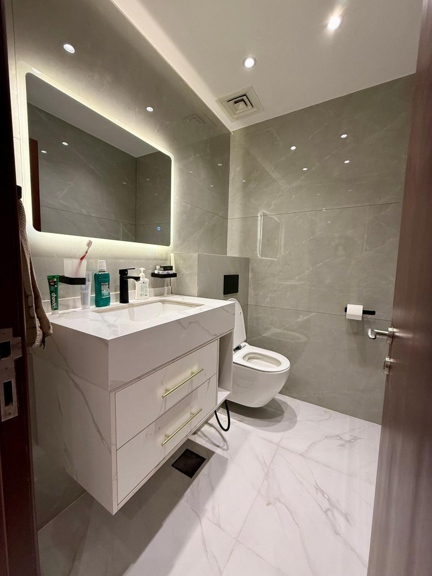 Front In Jbr Appartement Dubaï