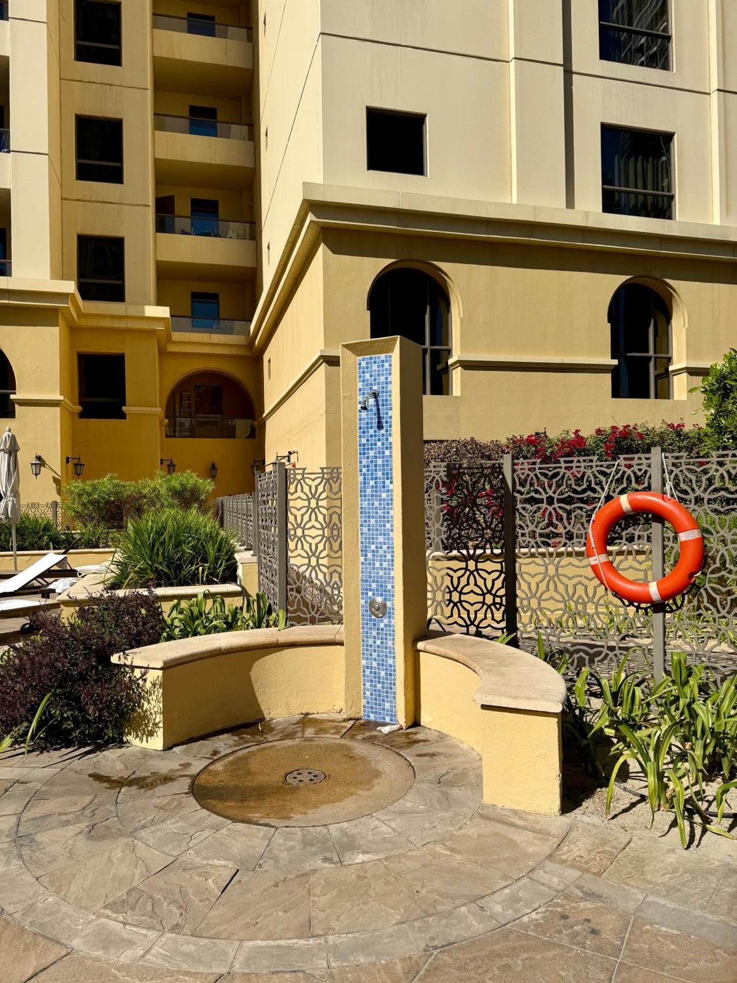 Front In Jbr *