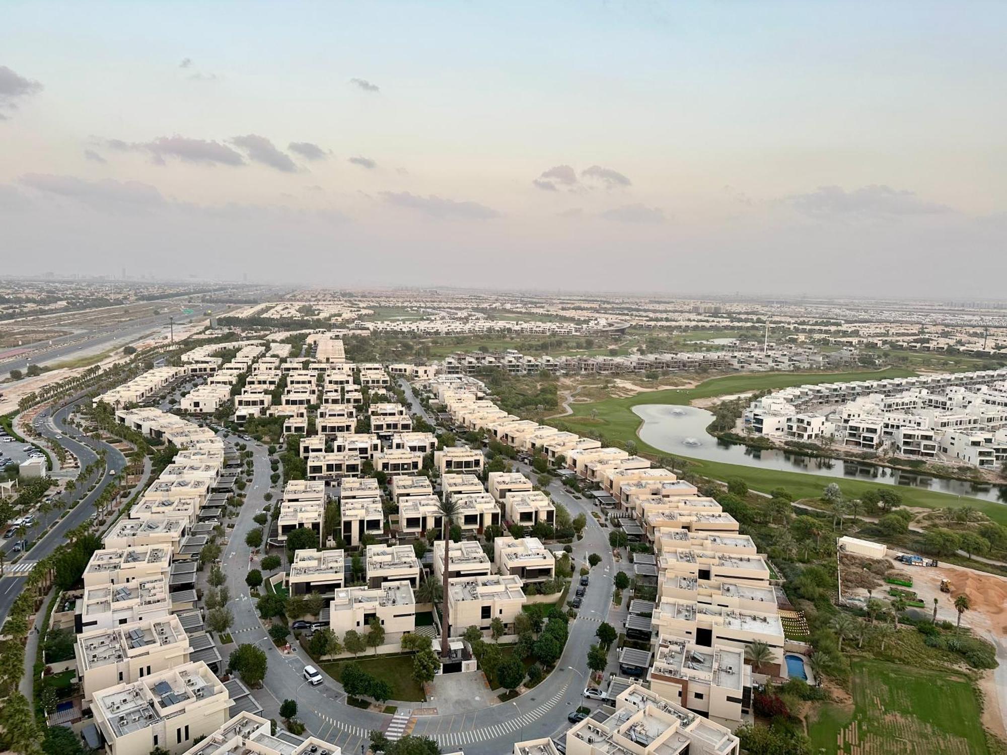 Cozy Golf & View 1br Apartment,damac Hills 1 Appartement