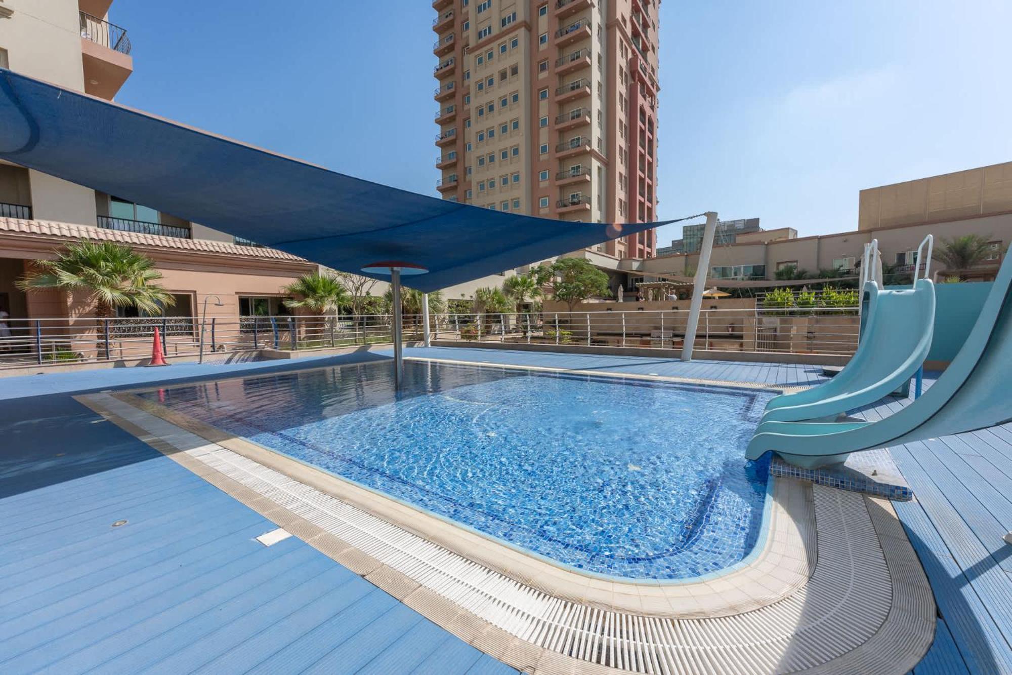 Spacious At Imperial In Jvt That Sleeps 4 Dubaï