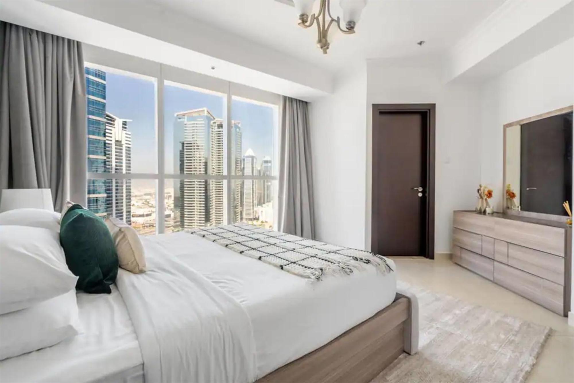 Appartement Elegant 1br With Partial Sea View In Court Tower *