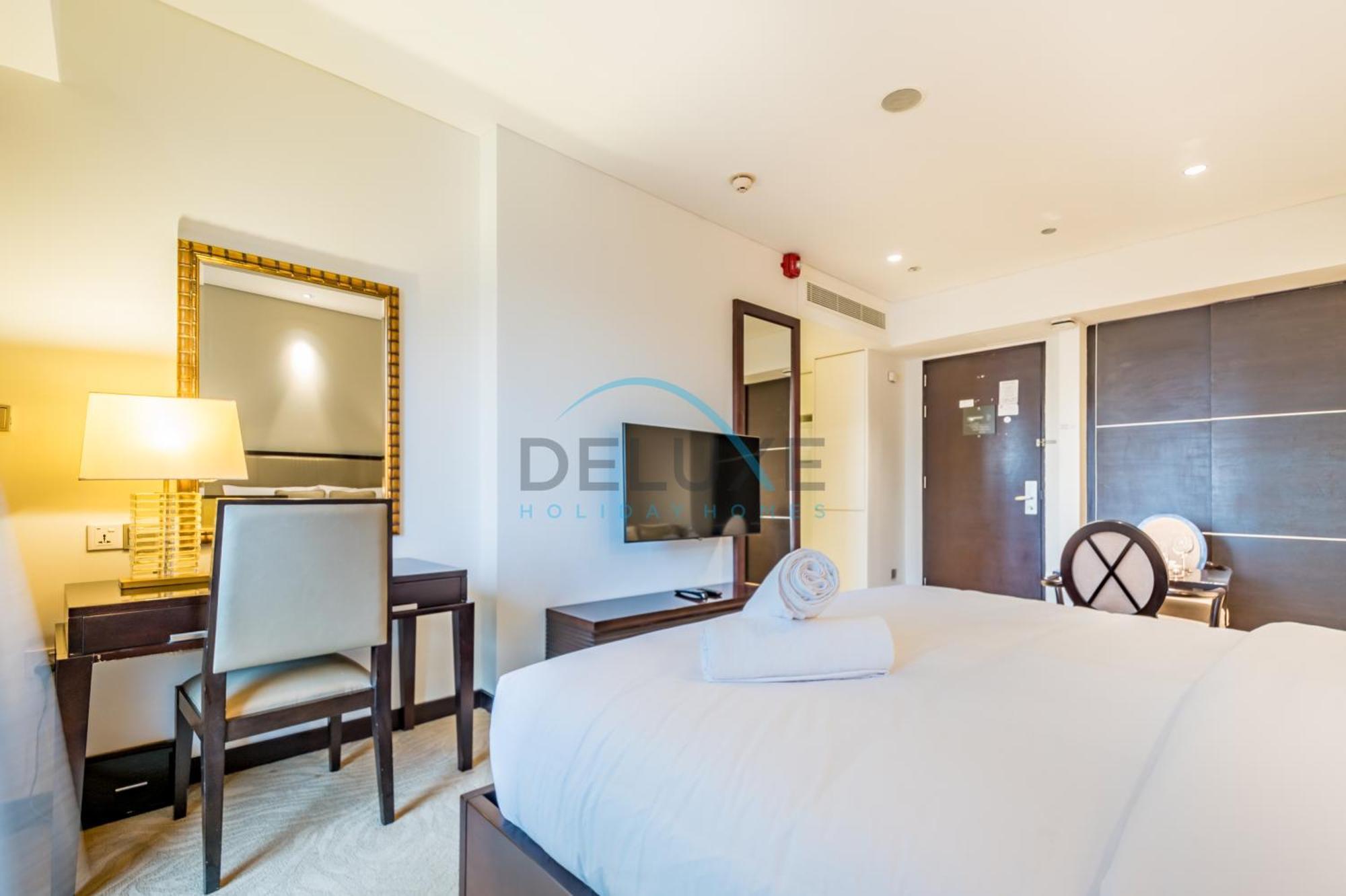 Chic In The Address Marina By Deluxe Homes *