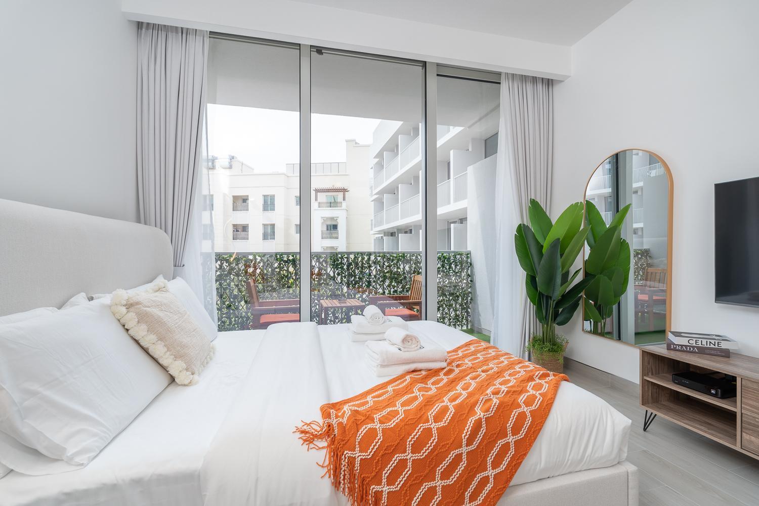 Bright & Modern In Jvc Apartment *