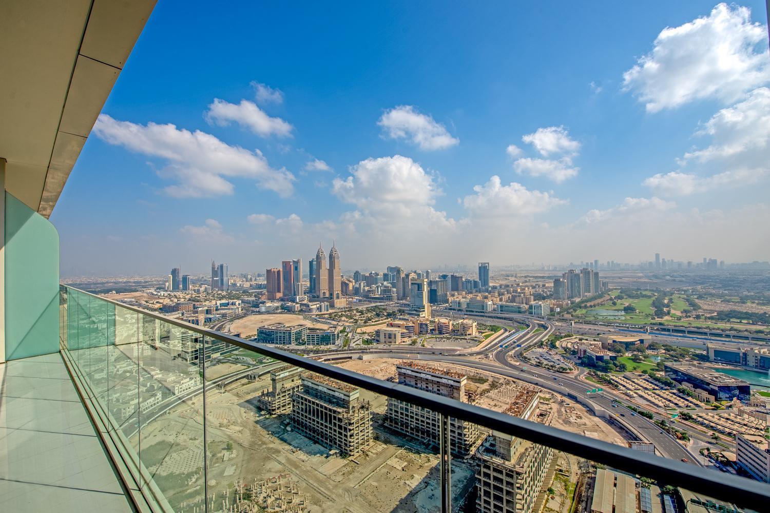 Appartement Golf Views In 30th Floor