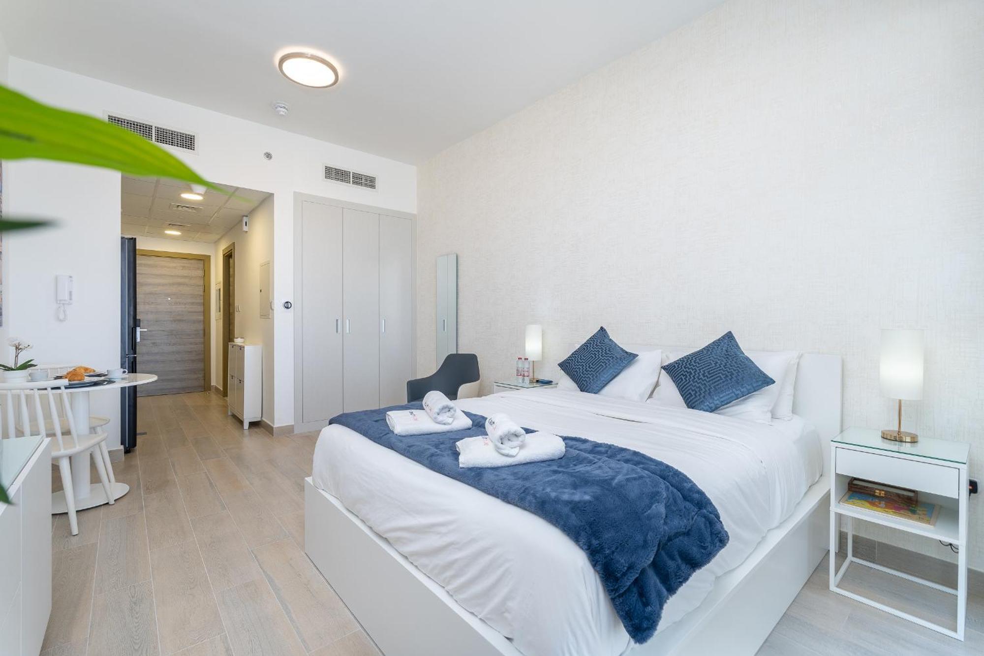 Apartamento Marina & Downtown Views In Modern - Jvc Dubai