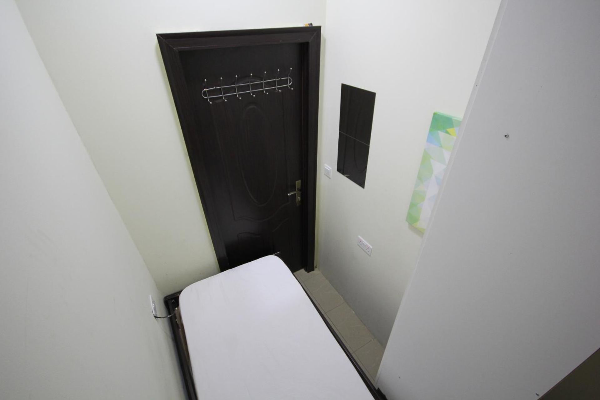Amazing For Female Guests For Rent In Marina *