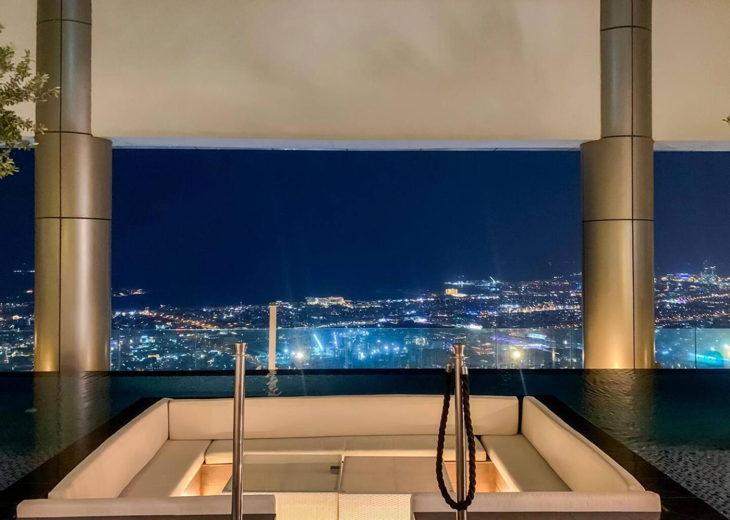Spectacular Views On High Floor With Infinity Pool * Dubaï
