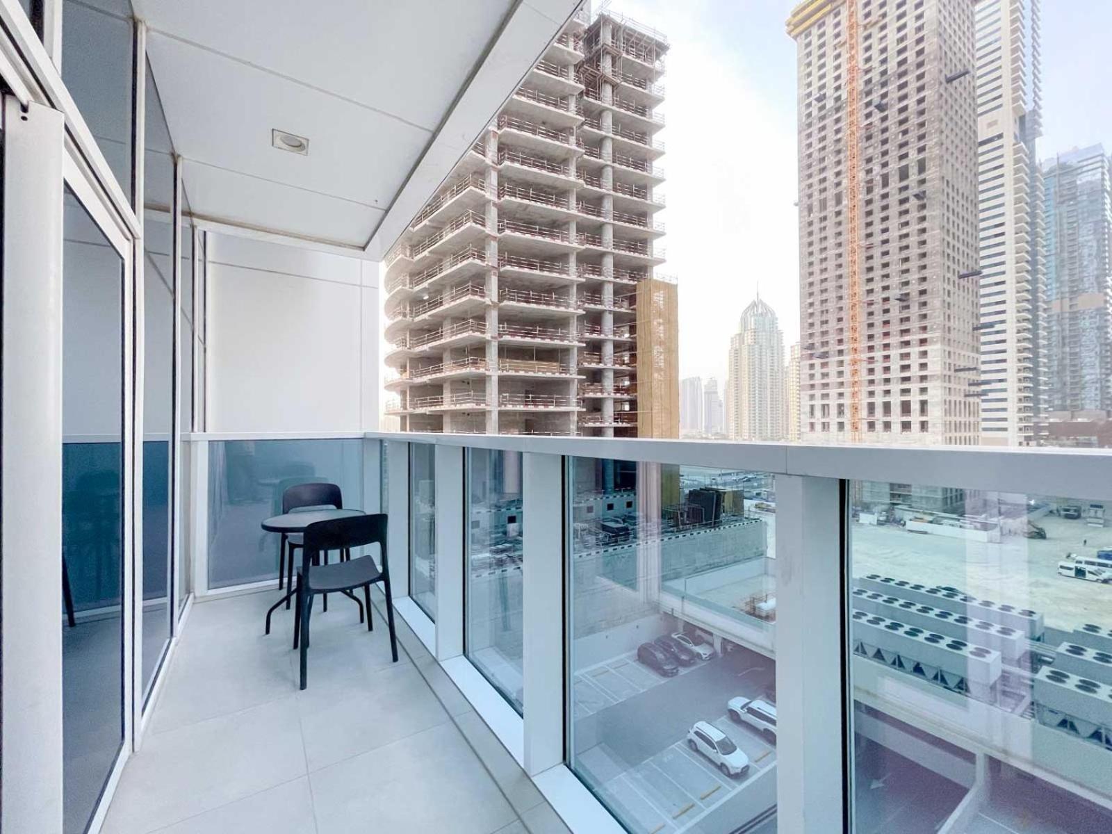 Phaedrus Living Marina Arcade Dubaï