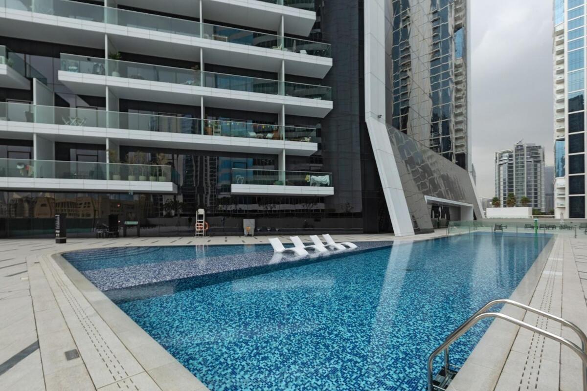 Burj & Beyond - Luxury With Burj Khalifa View Apartment