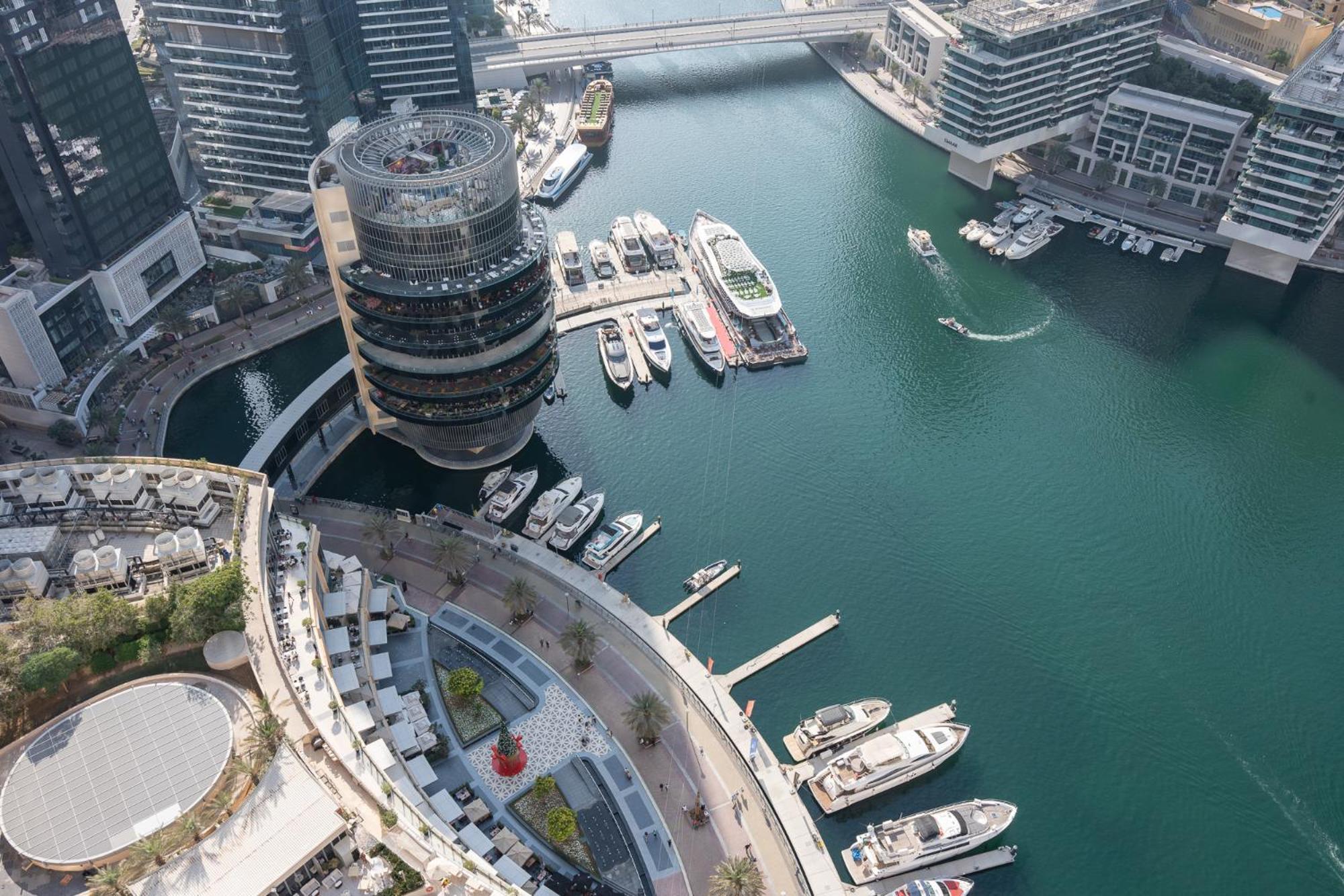 Grand In 1 Bedroom Flat That Sleeps 4 Appartement Dubaï