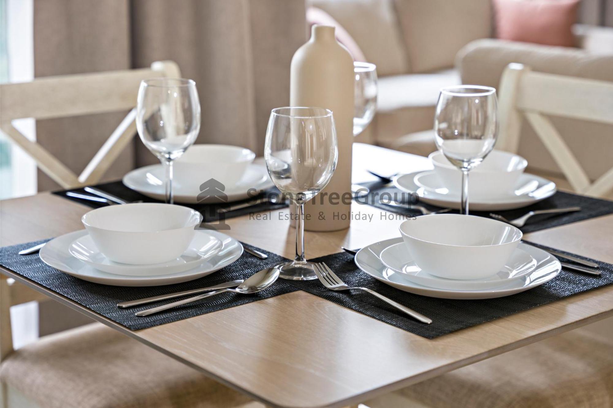 Spacious 1br At Marina Quays North Appartement *