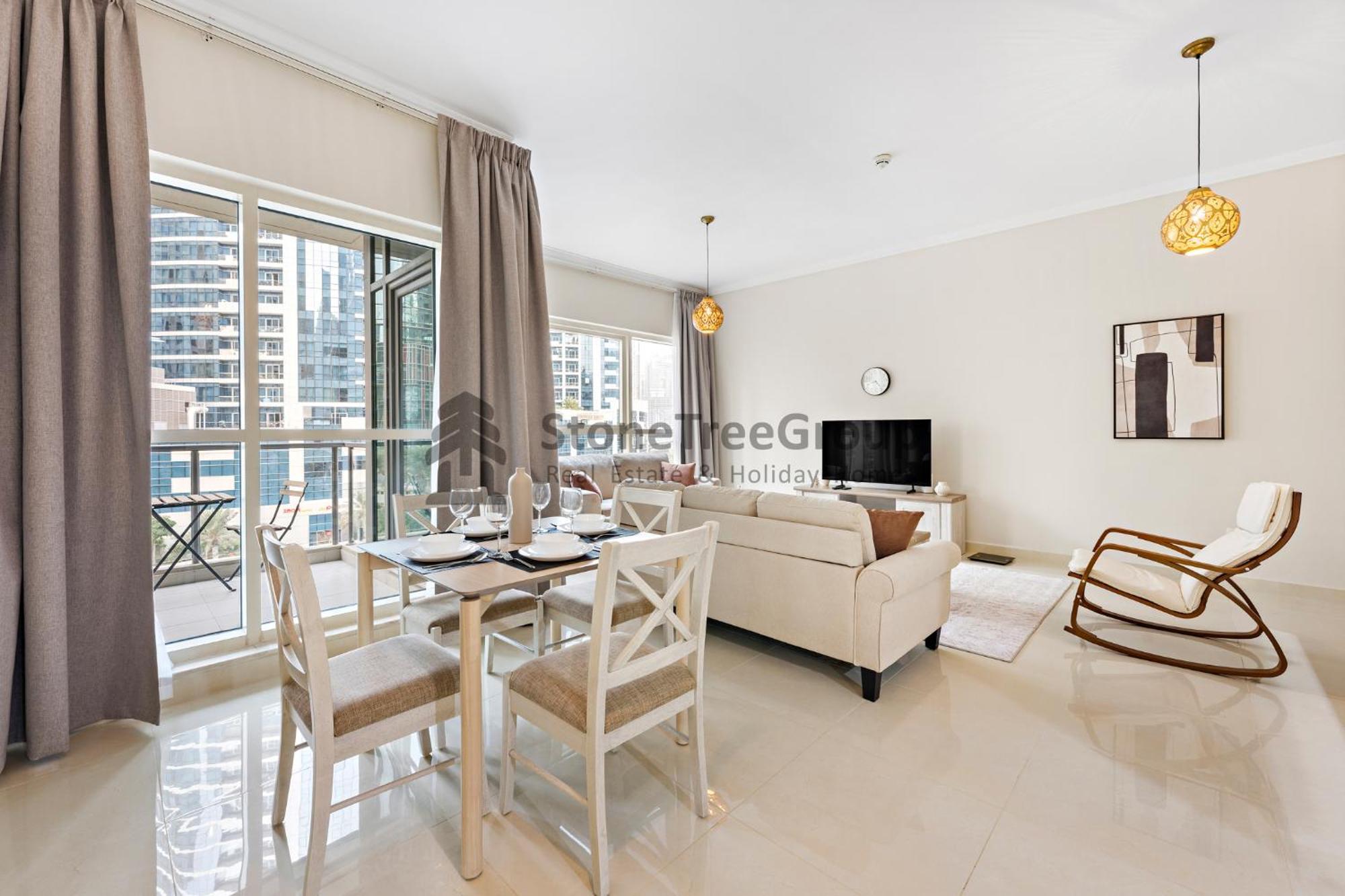 Spacious 1br At Marina Quays North Dubaï