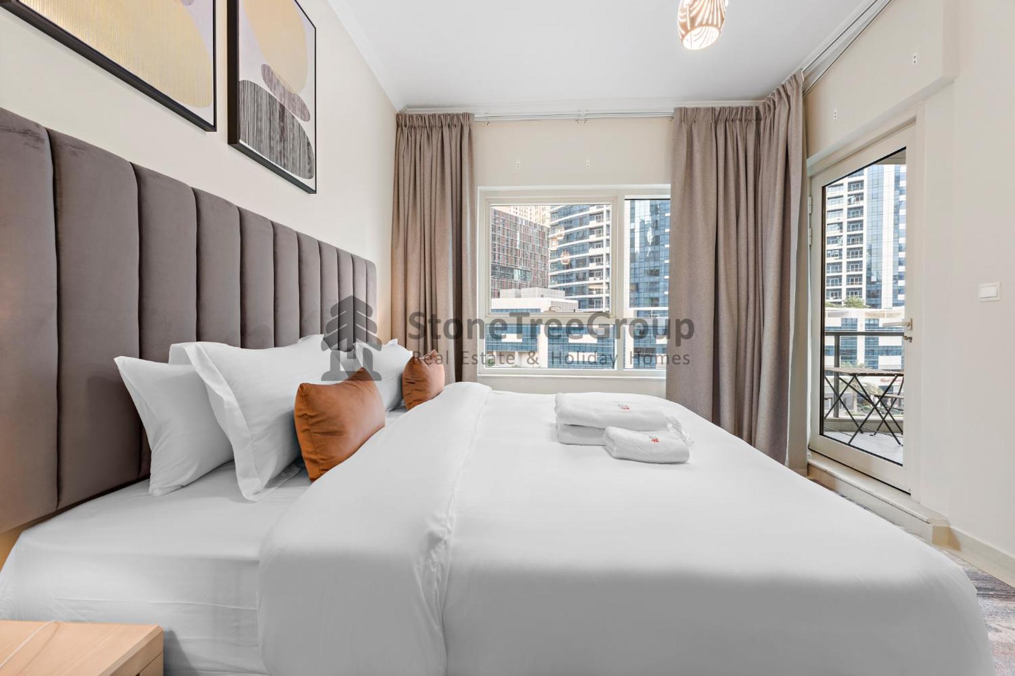 Spacious 1br At Marina Quays North Appartement