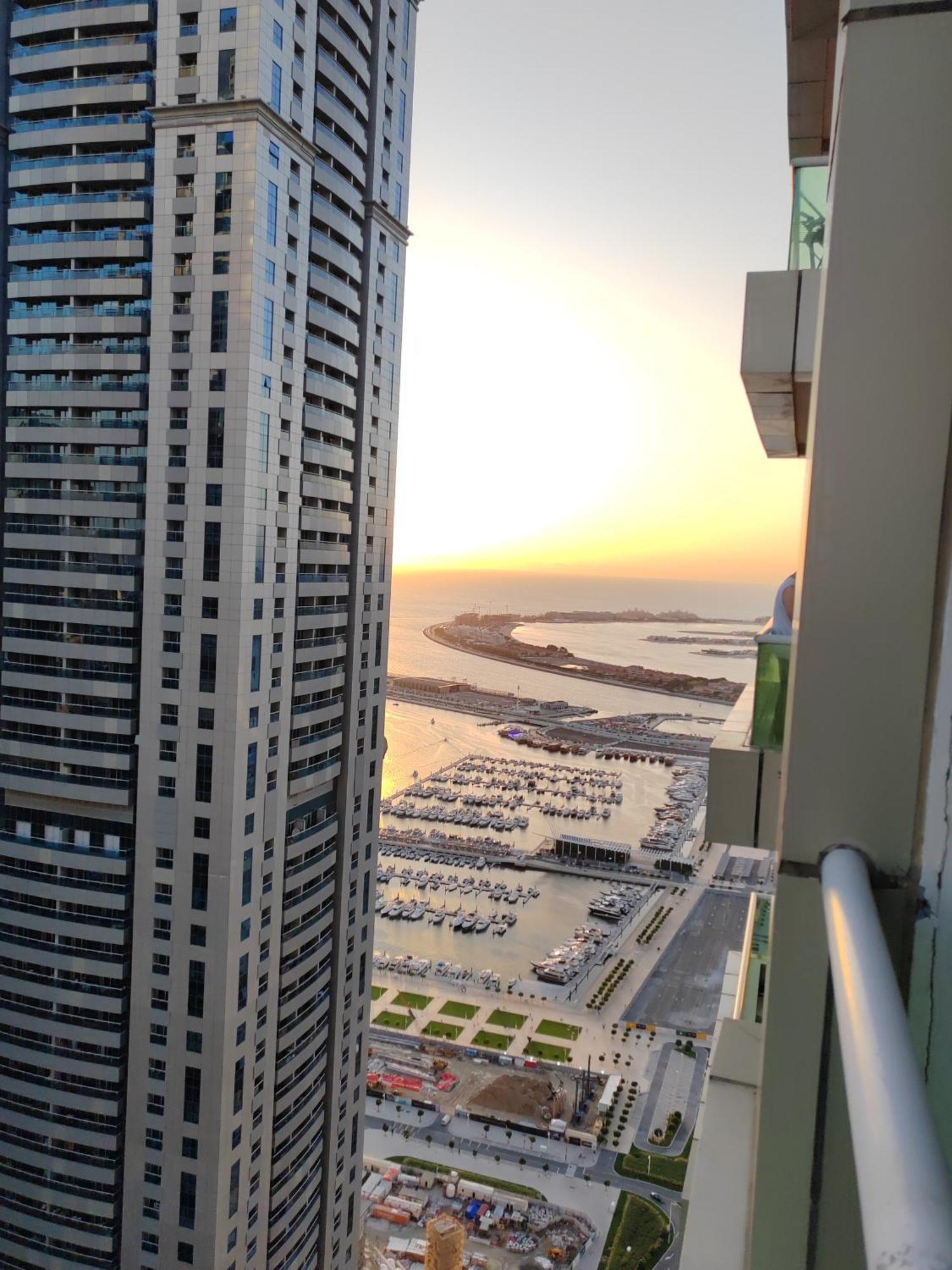 Private Master Marina Next To Marriott Séjour chez l'habitant Dubaï