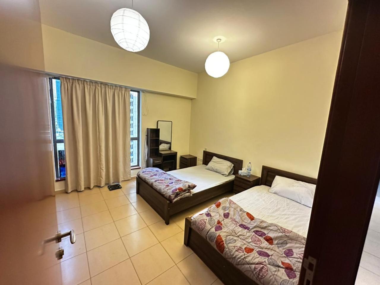 Pensión Spacious Bedroom Jbr Walk Near Tram & *