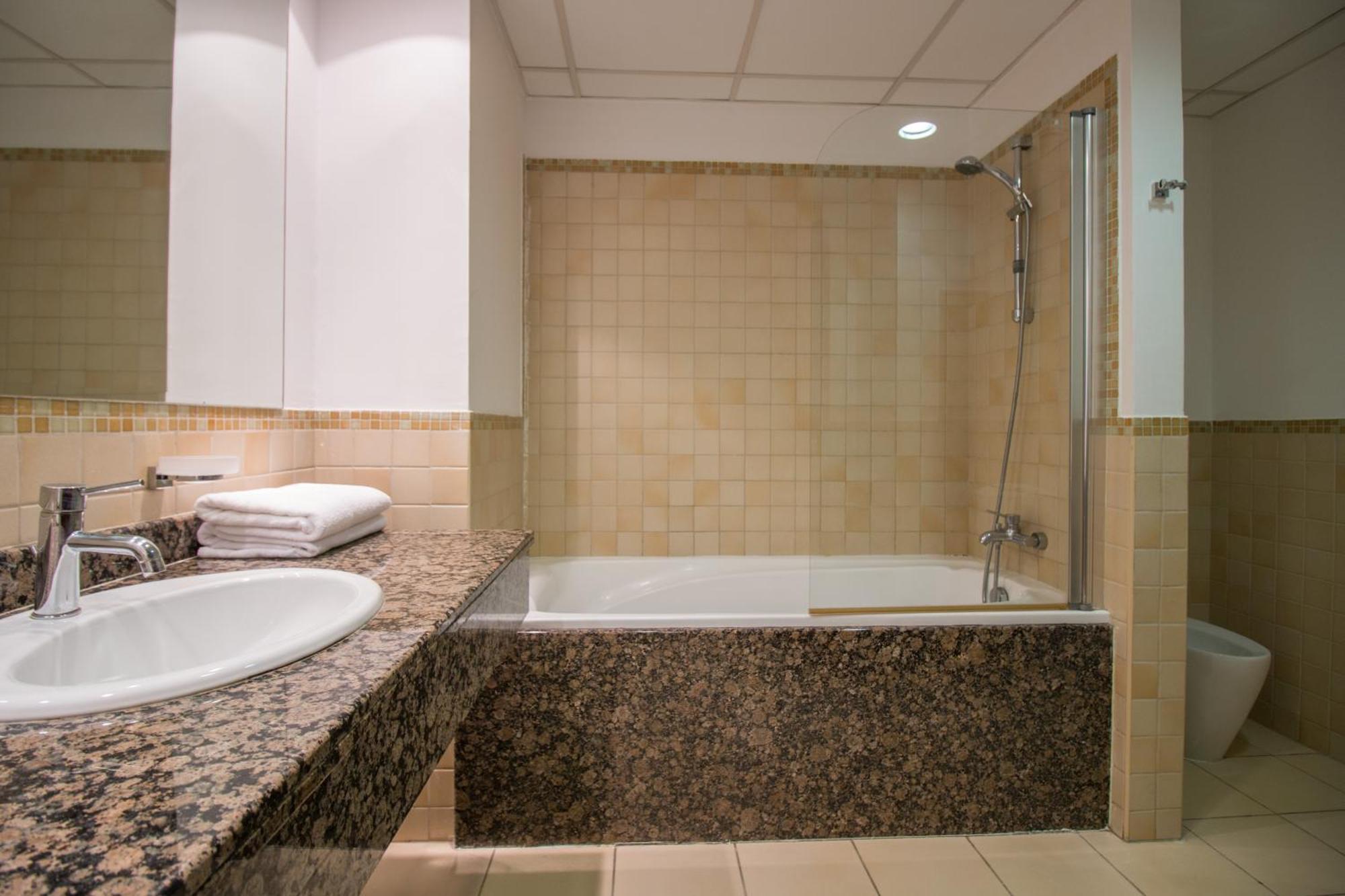 Spacious 4 Bedroom In Jbr, 5-min Walk To The Beach, Marina Views Apartamento