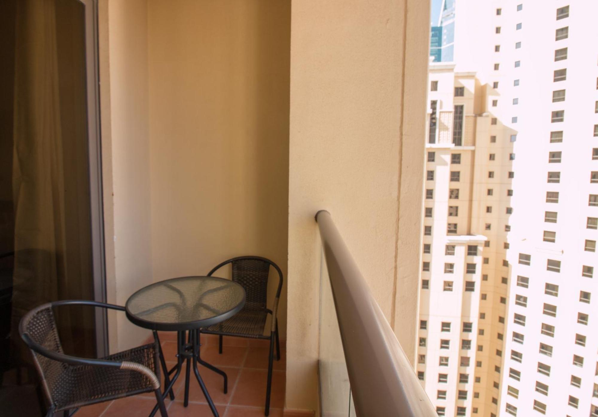 Spacious 4 Bedroom In Jbr, 5-min Walk To The Beach, Marina Views Apartamento