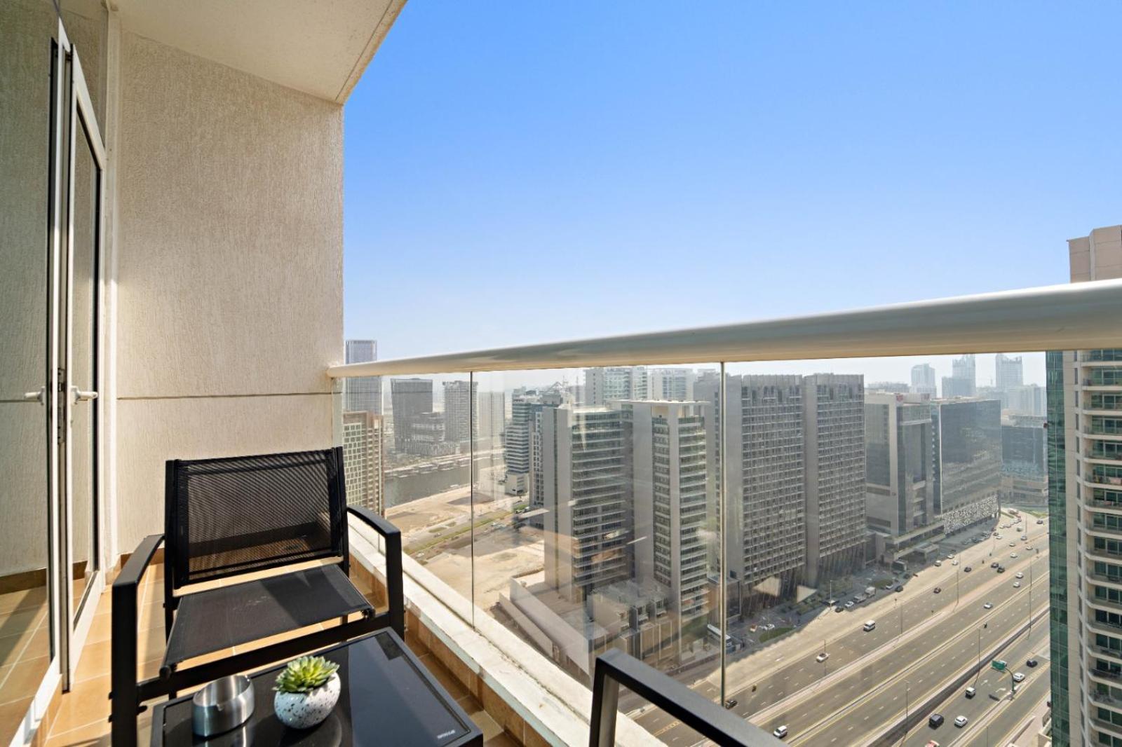 Lägenhet Charming Near Burj Khalifa With Gym & Pool *