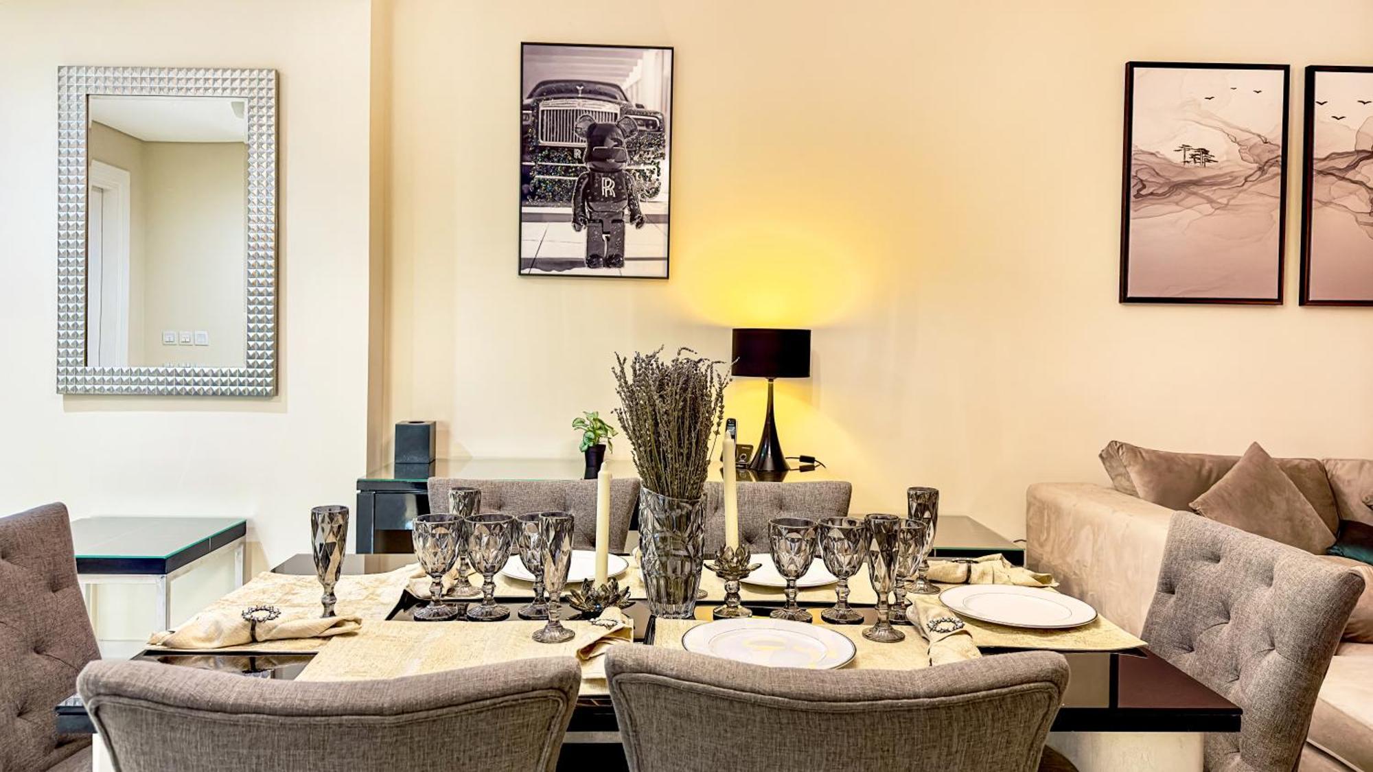 369 Stays- 2 Bedroom In Business Bay Hébergement de vacances Dubaï