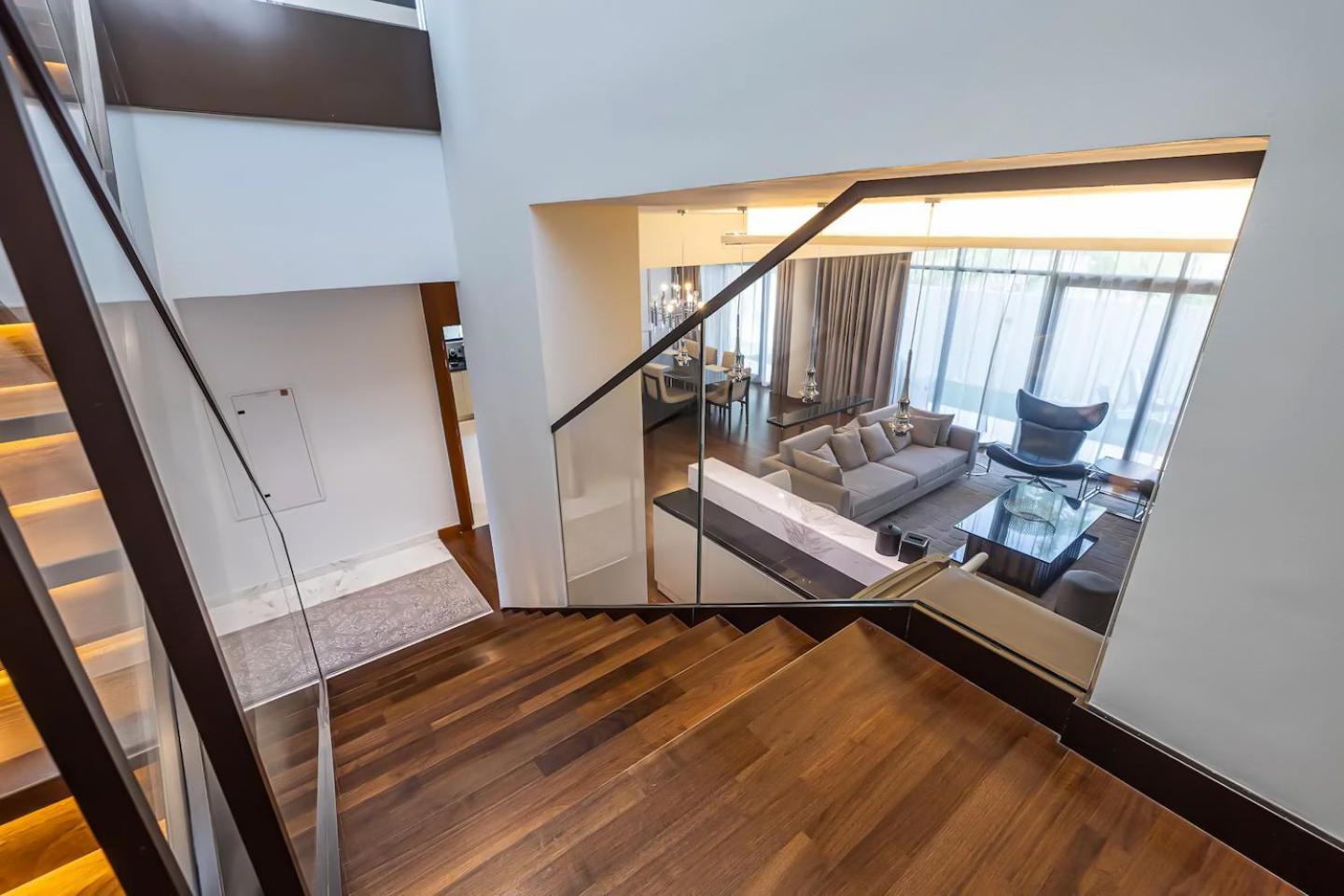 Damac Paramount Picadilly 5br Wmaids Villa *