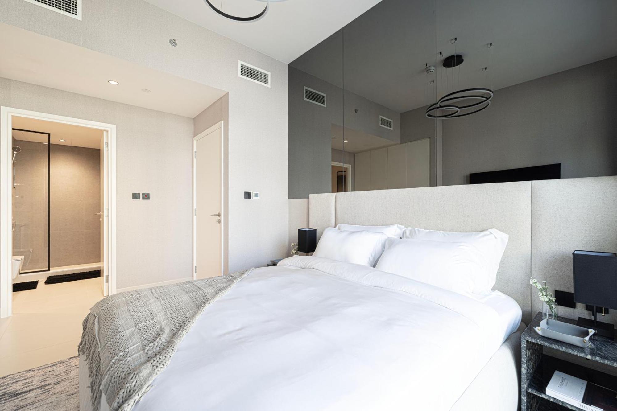 Luxury 4br Burj Khalifa View Mall Appartement *