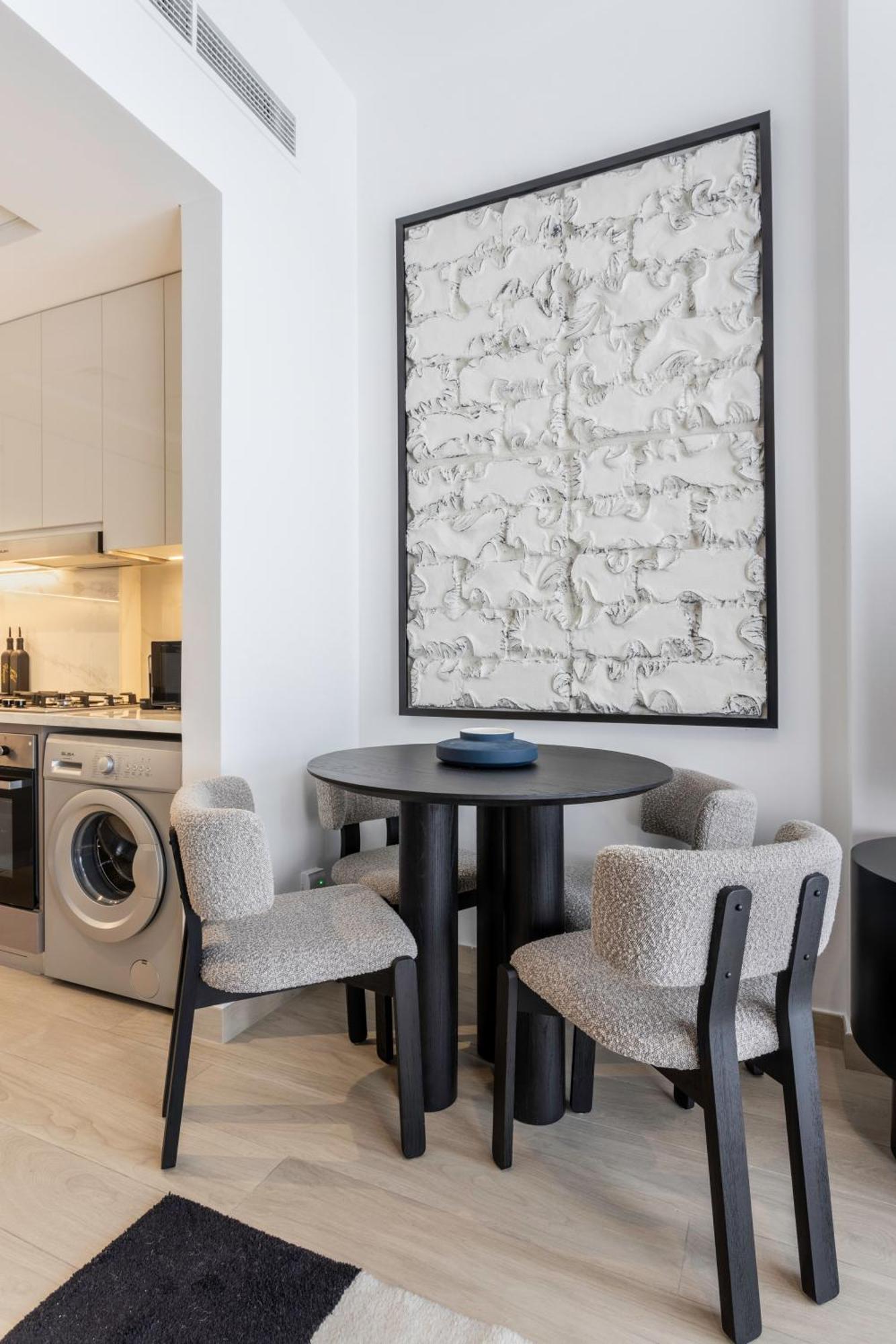 Luxurious Brand New 1br Huge Balcony Azizi 37 Appartement