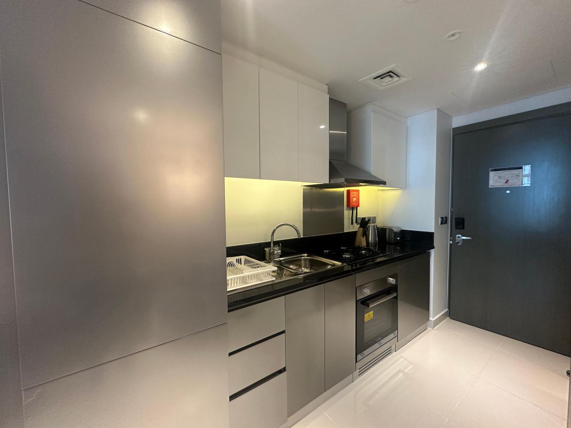 Business Bay Modern With A Pool View At Damac Maison Prive Appartement Dubaï