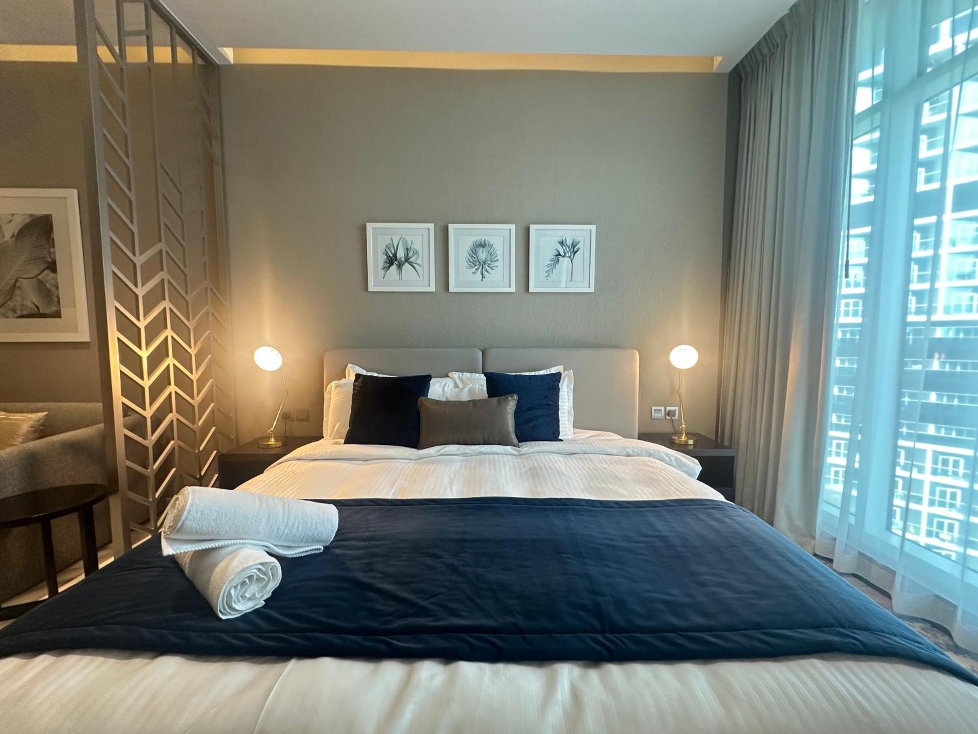 Business Bay Modern With A Pool View At Damac Maison Prive Appartement *