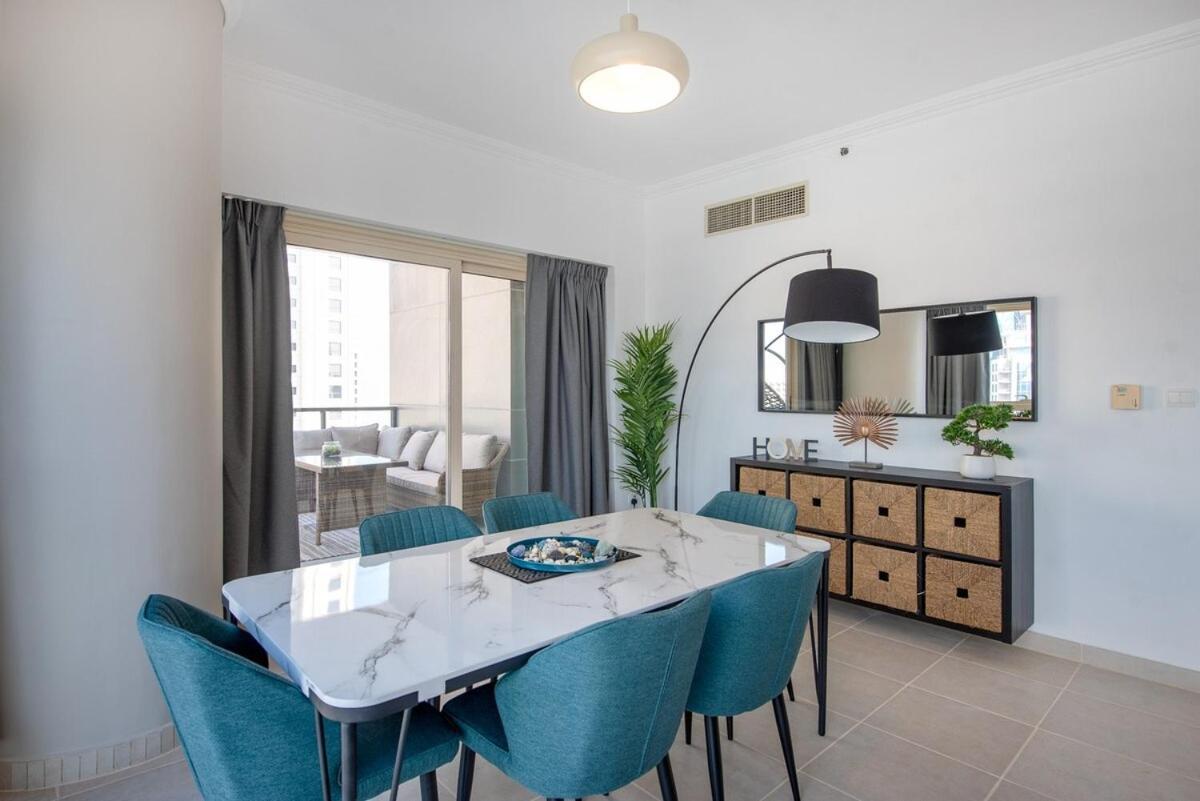 Amazing Cozy 1-bedroom Perfect For 4 In Marina Dubái